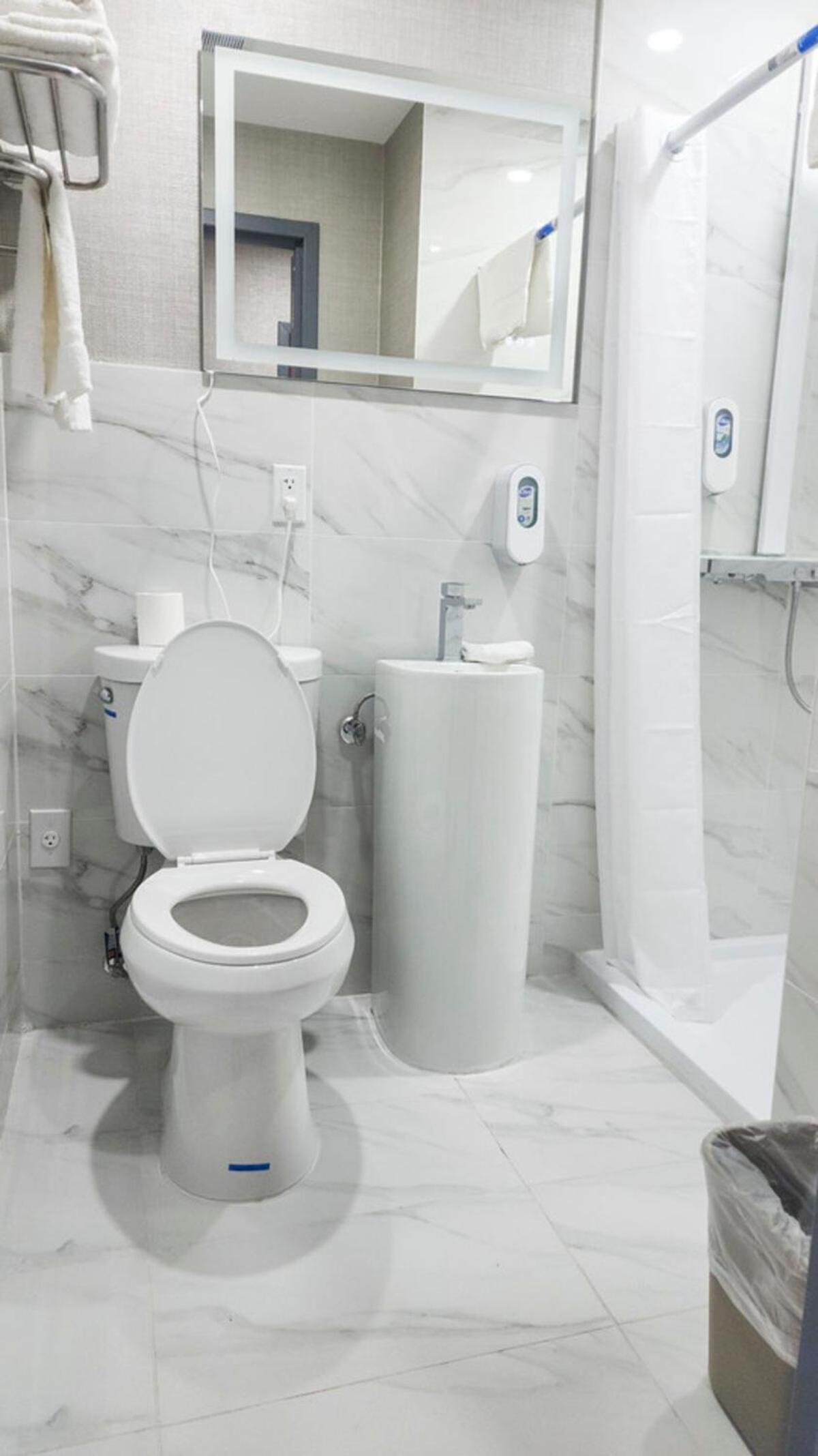 Hotel Fuego Bronx BRAND NEW photo 6