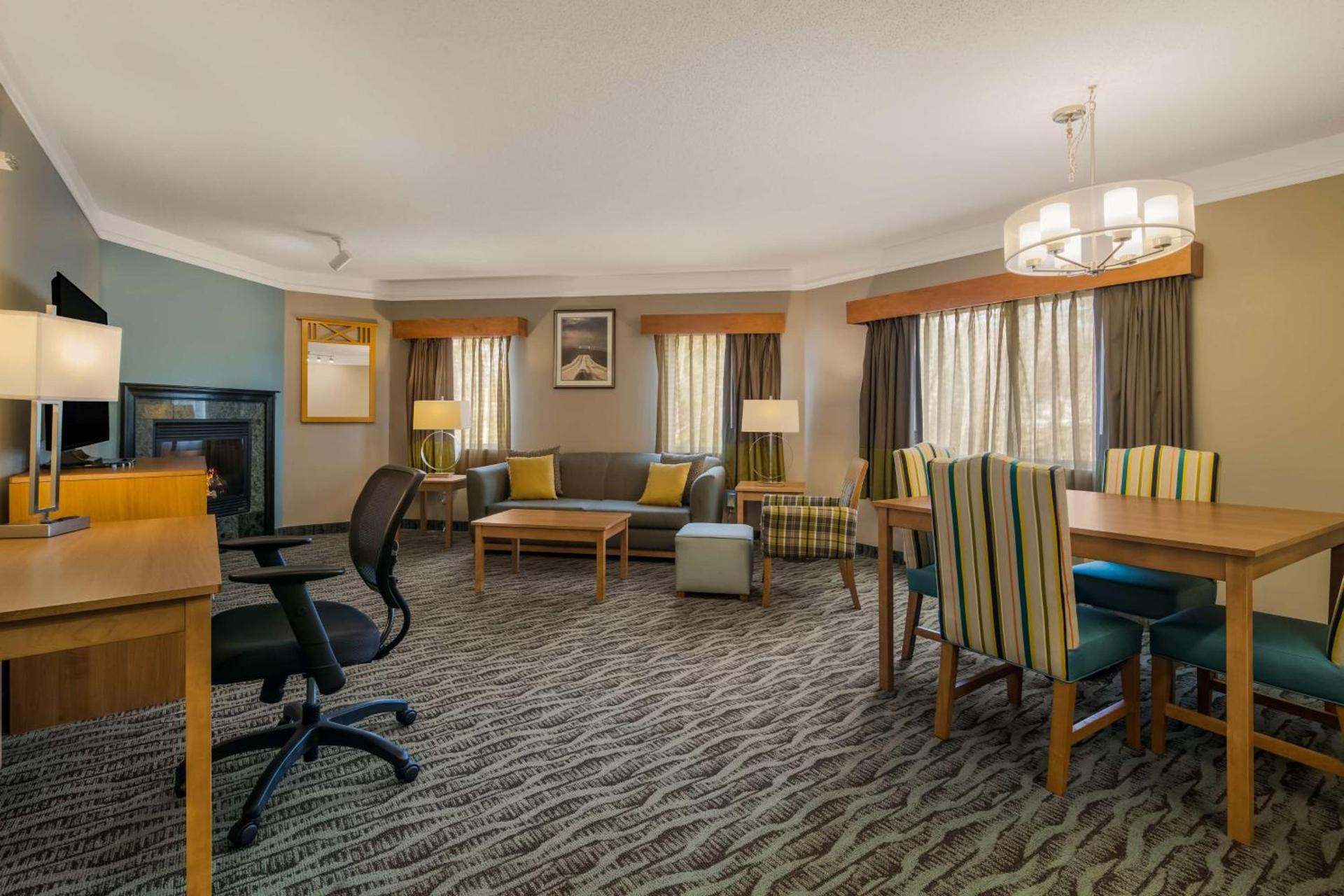 Best Western PLUS Executive Court Inn & Conference Center photo 30