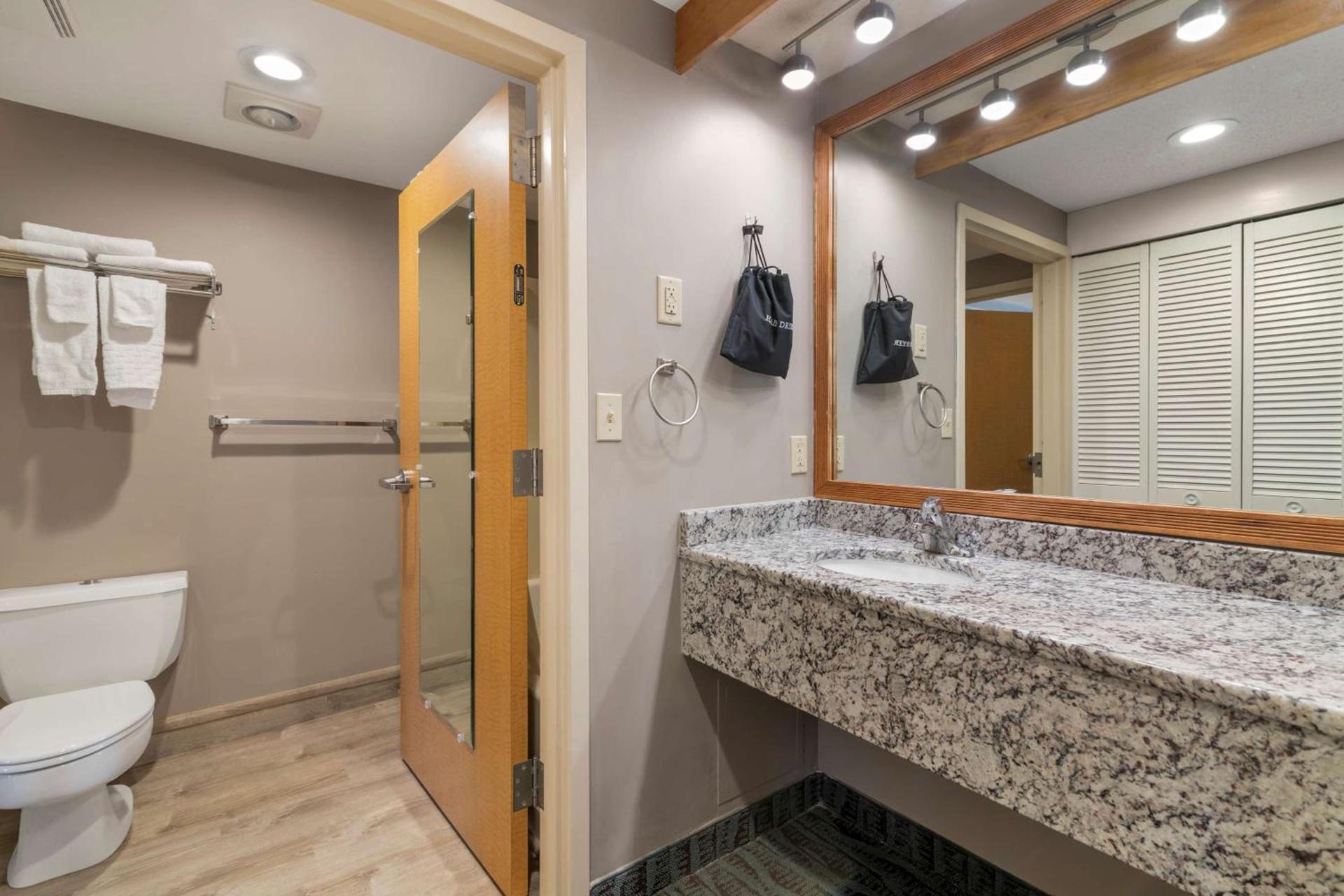 Best Western PLUS Executive Court Inn & Conference Center photo 55