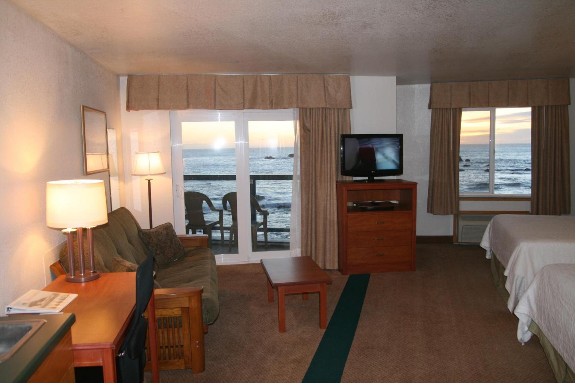Oceanfront Lodge photo 37