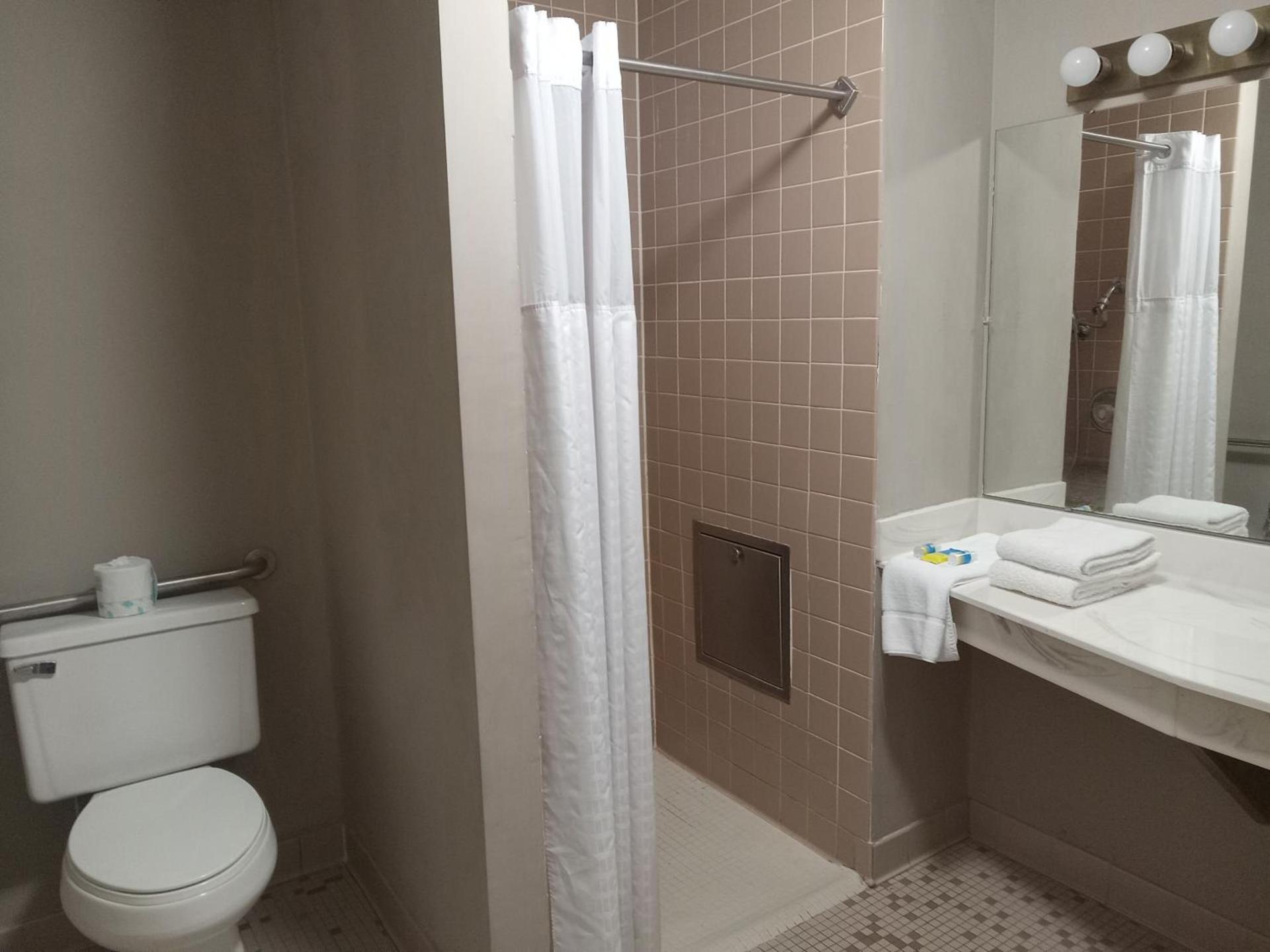 Paradise Shores Hotel photo 17