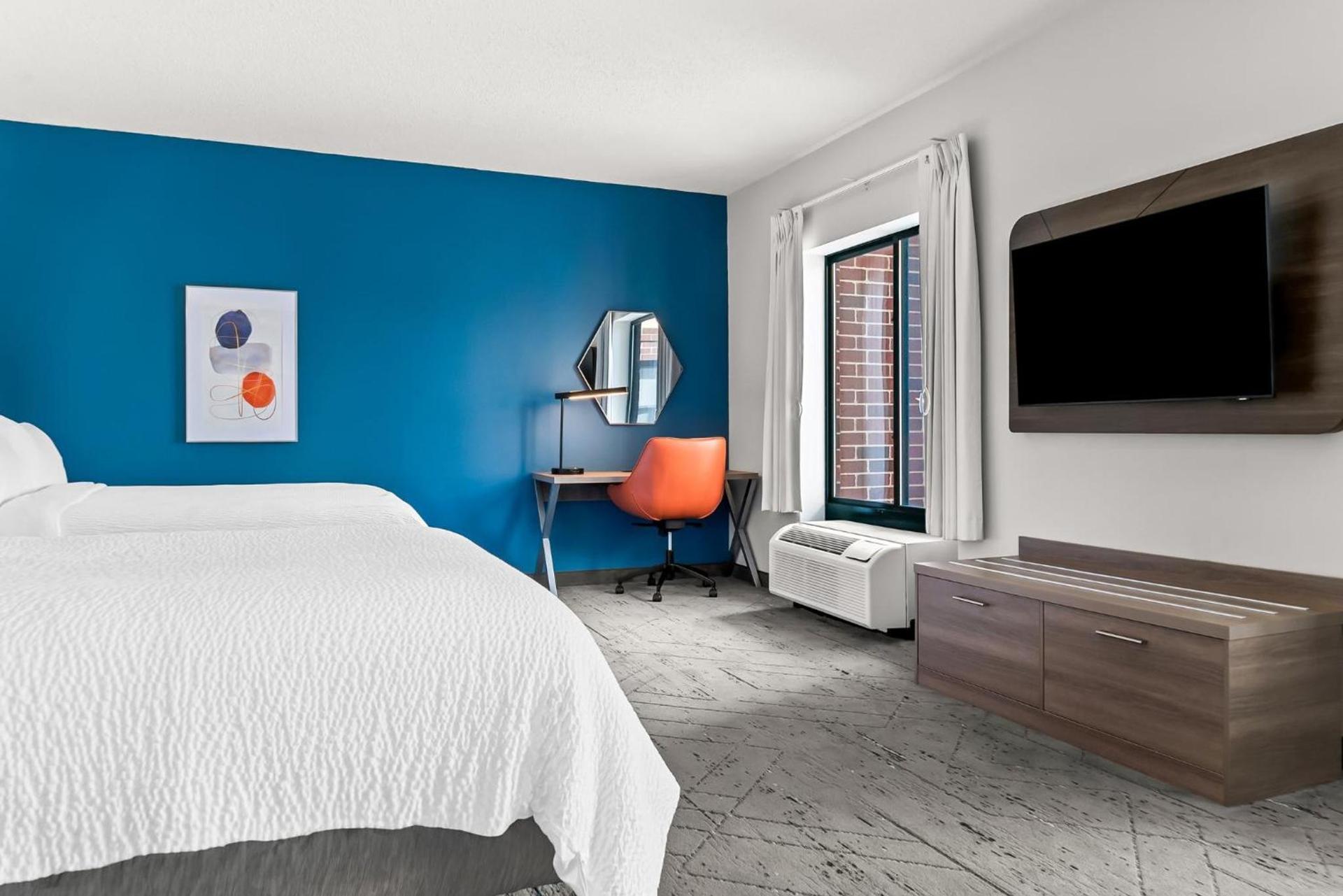 Holiday Inn Express & Suites Detroit - Novi by IHG photo 37