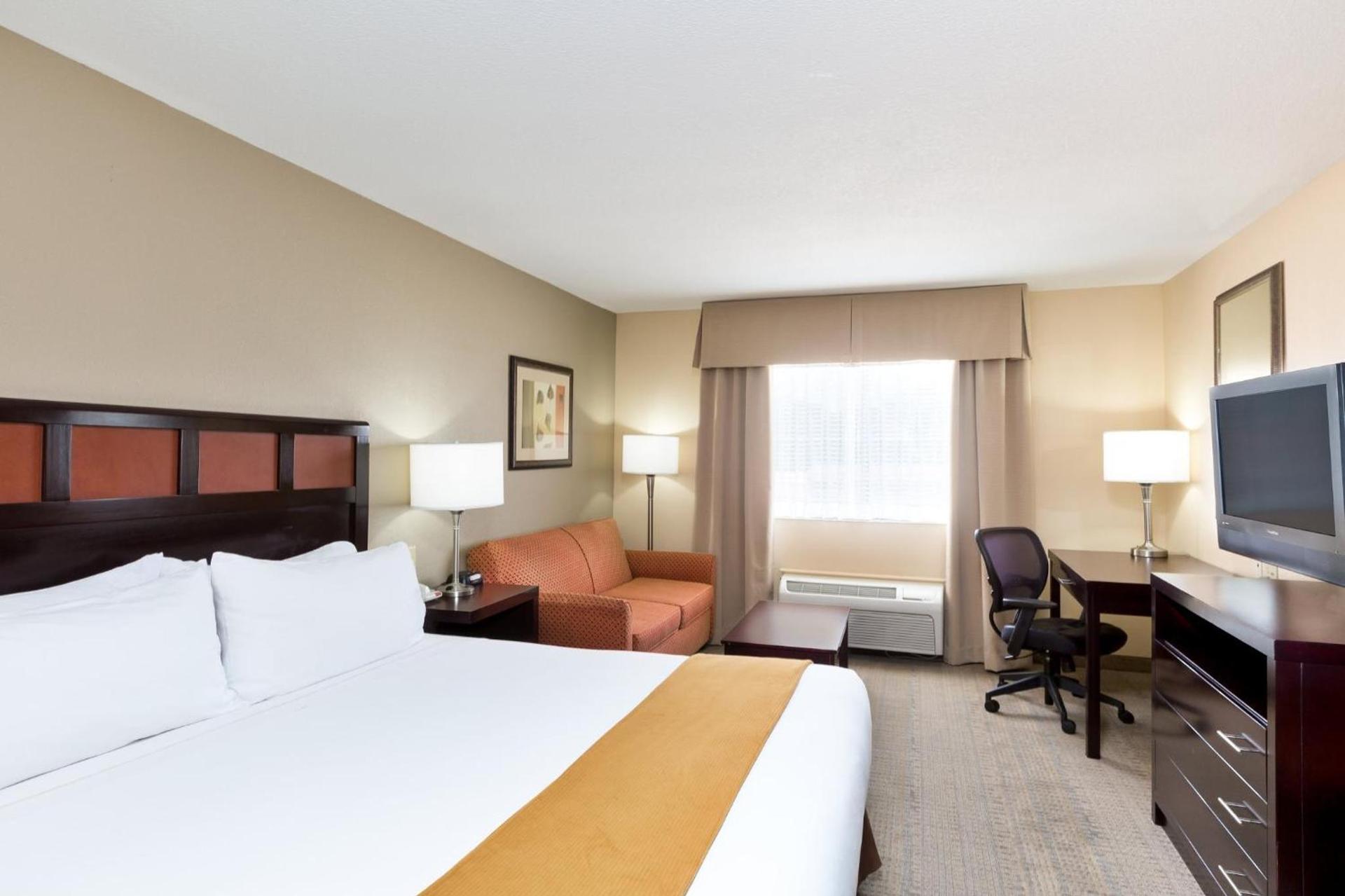 Holiday Inn Express Palestine by IHG photo 76