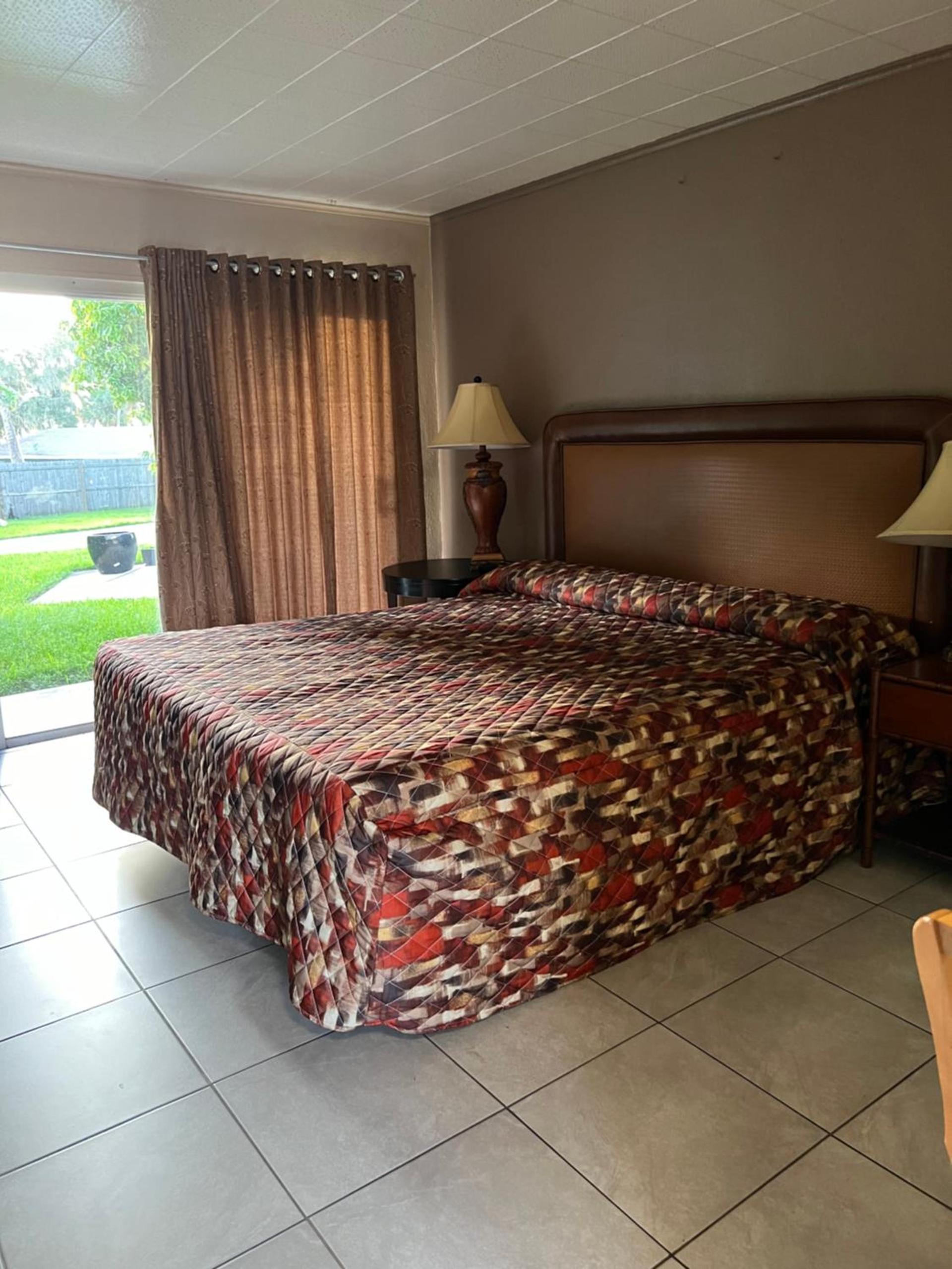Budget Inn photo 3