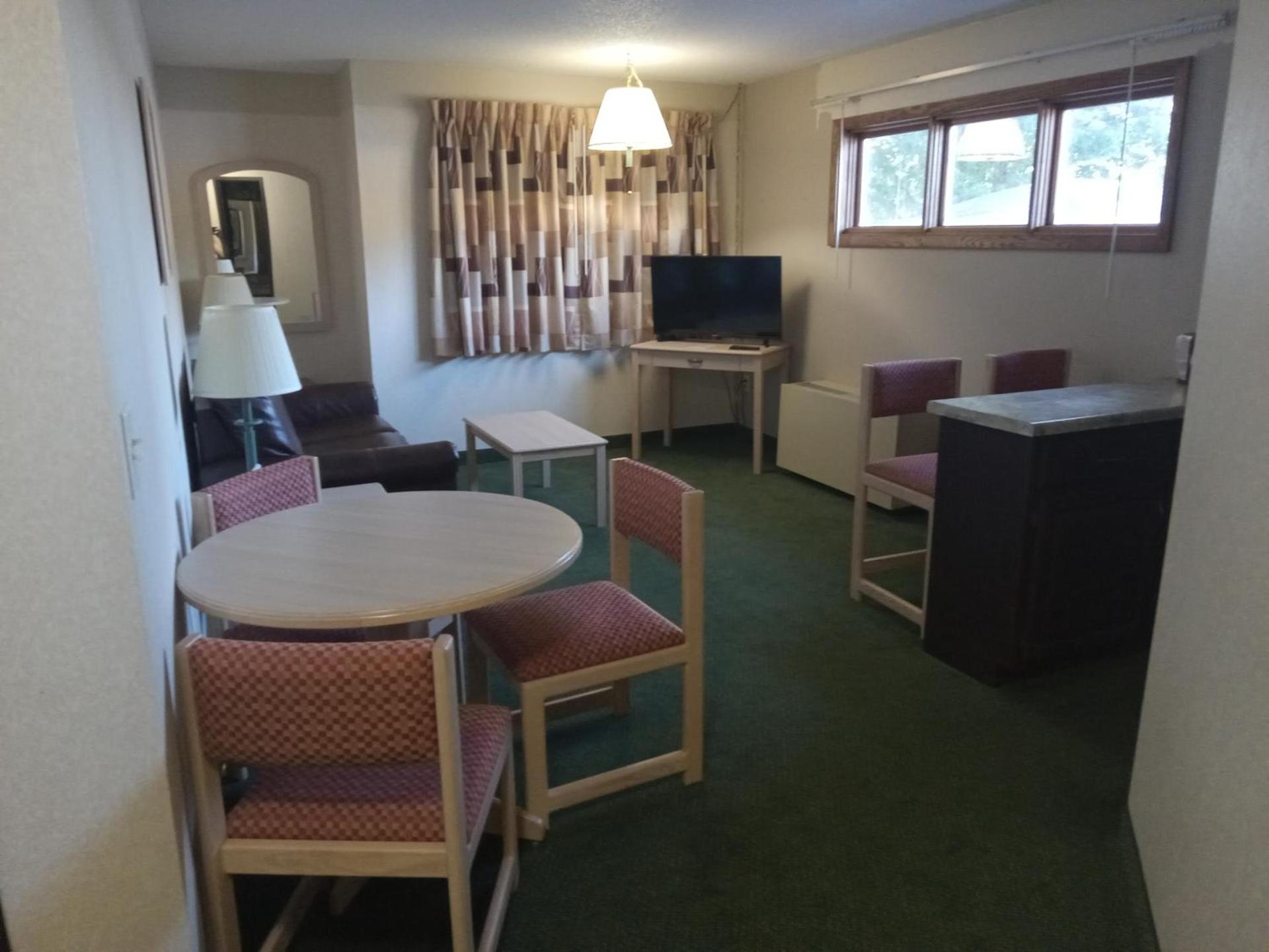 Paradise Shores Hotel photo 20