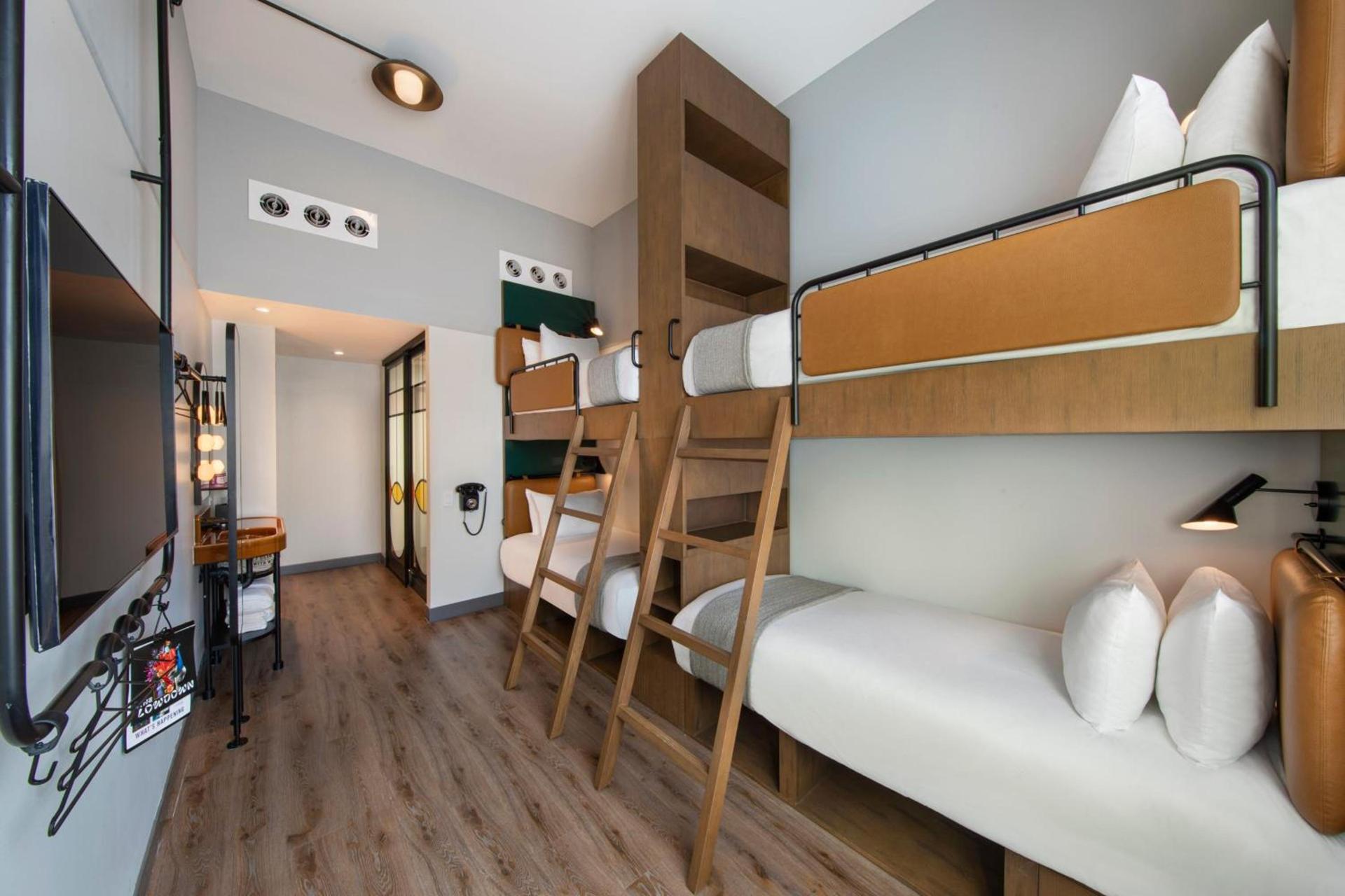 Moxy NYC Lower East Side photo 21