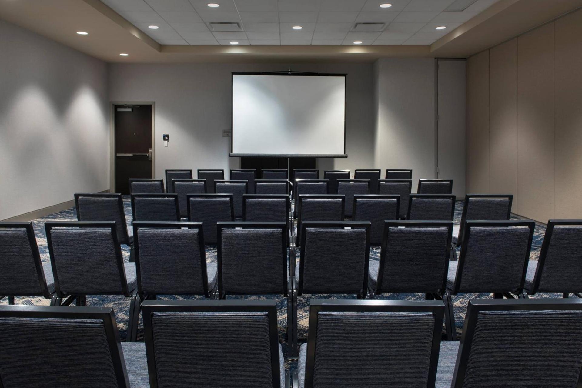 Courtyard by Marriott Philadelphia South at The Navy Yard photo 44
