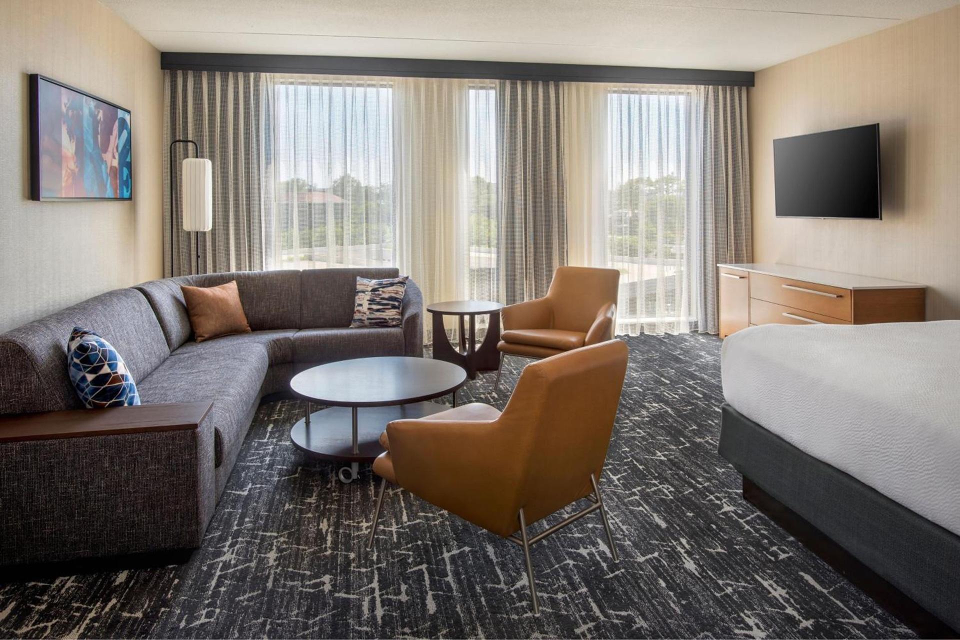 Courtyard by Marriott Philadelphia South at The Navy Yard photo 20