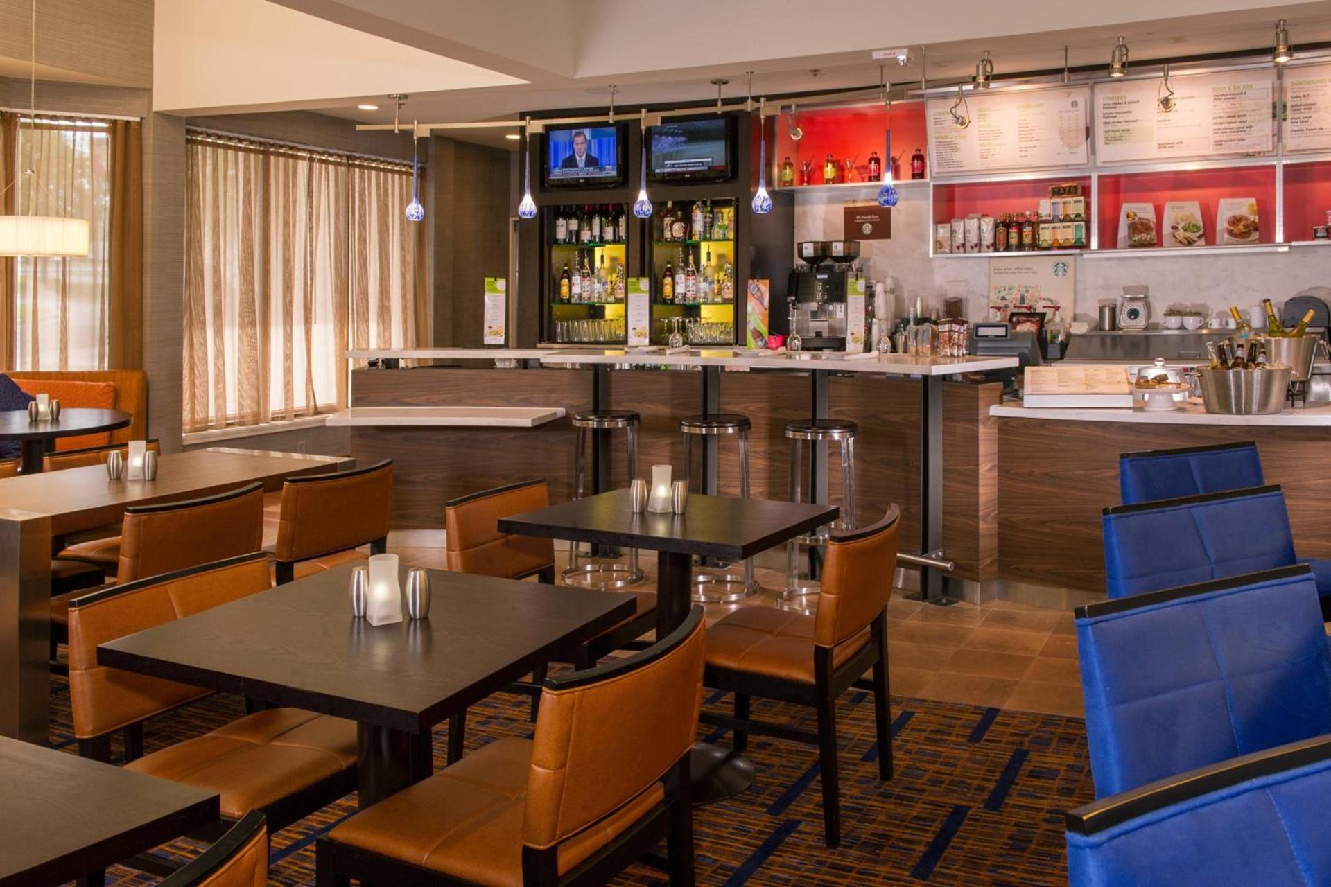 Courtyard by Marriott Richmond West photo 14