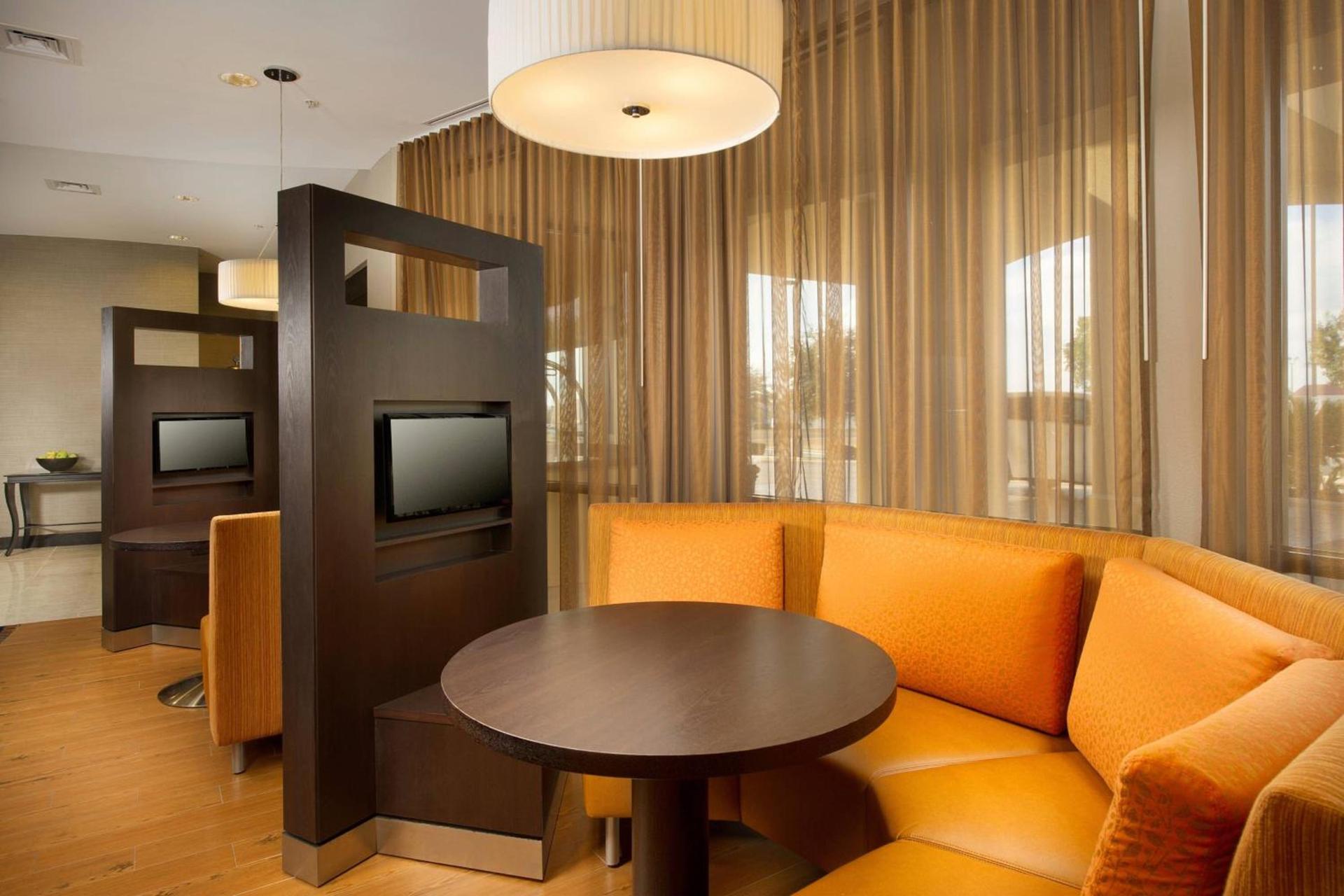 Courtyard by Marriott San Antonio Lackland photo 14