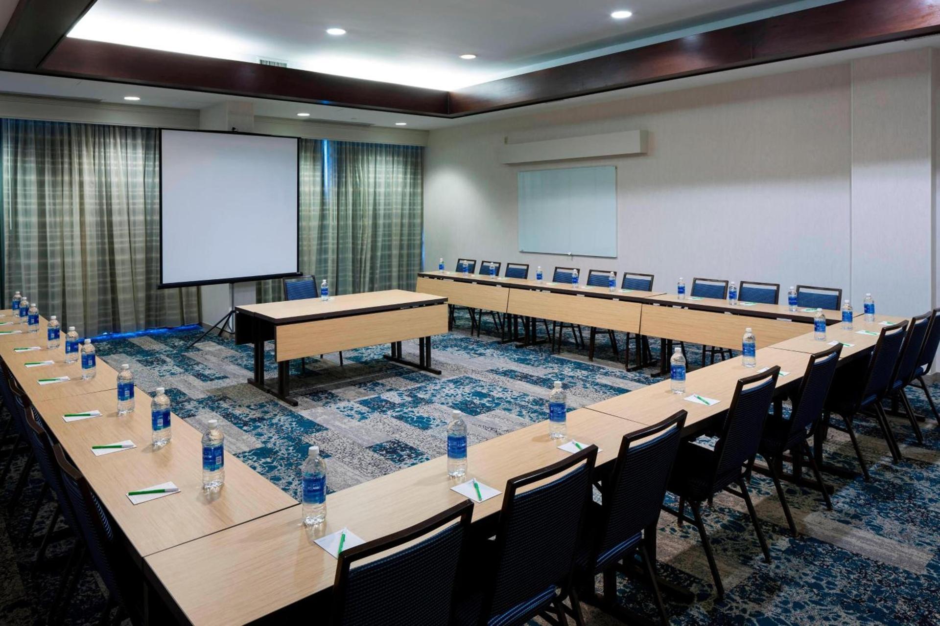 Courtyard by Marriott Virginia Beach Oceanfront-South photo 43