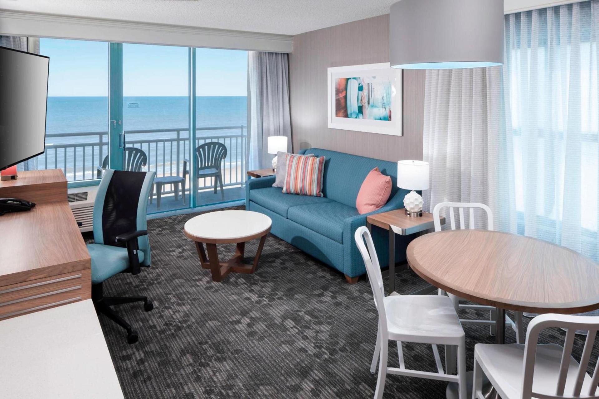 Courtyard by Marriott Virginia Beach Oceanfront-South photo 12