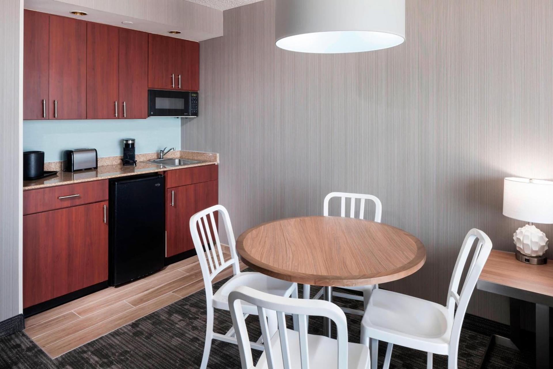 Courtyard by Marriott Virginia Beach Oceanfront-South photo 19