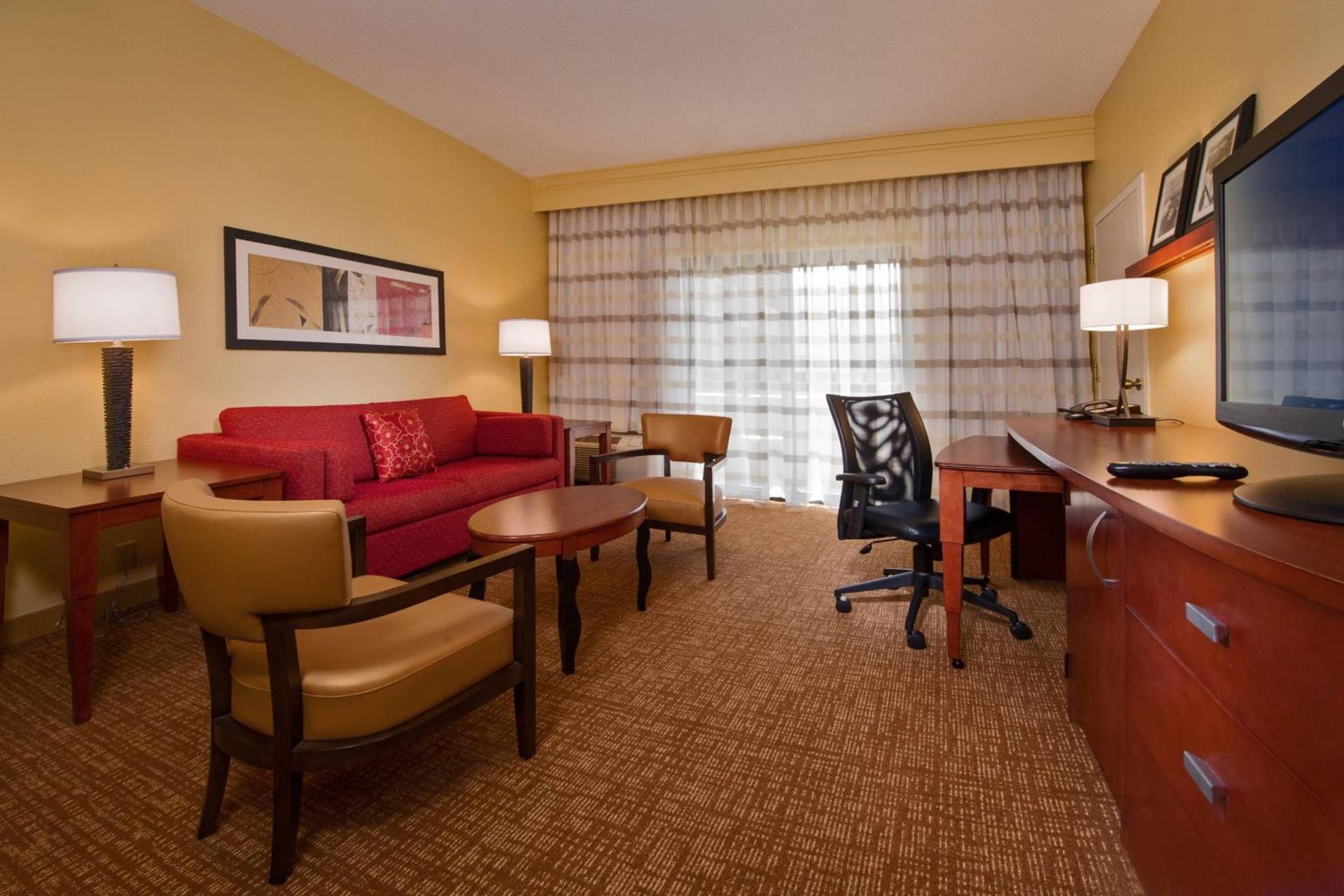 Courtyard by Marriott Richmond West photo 10