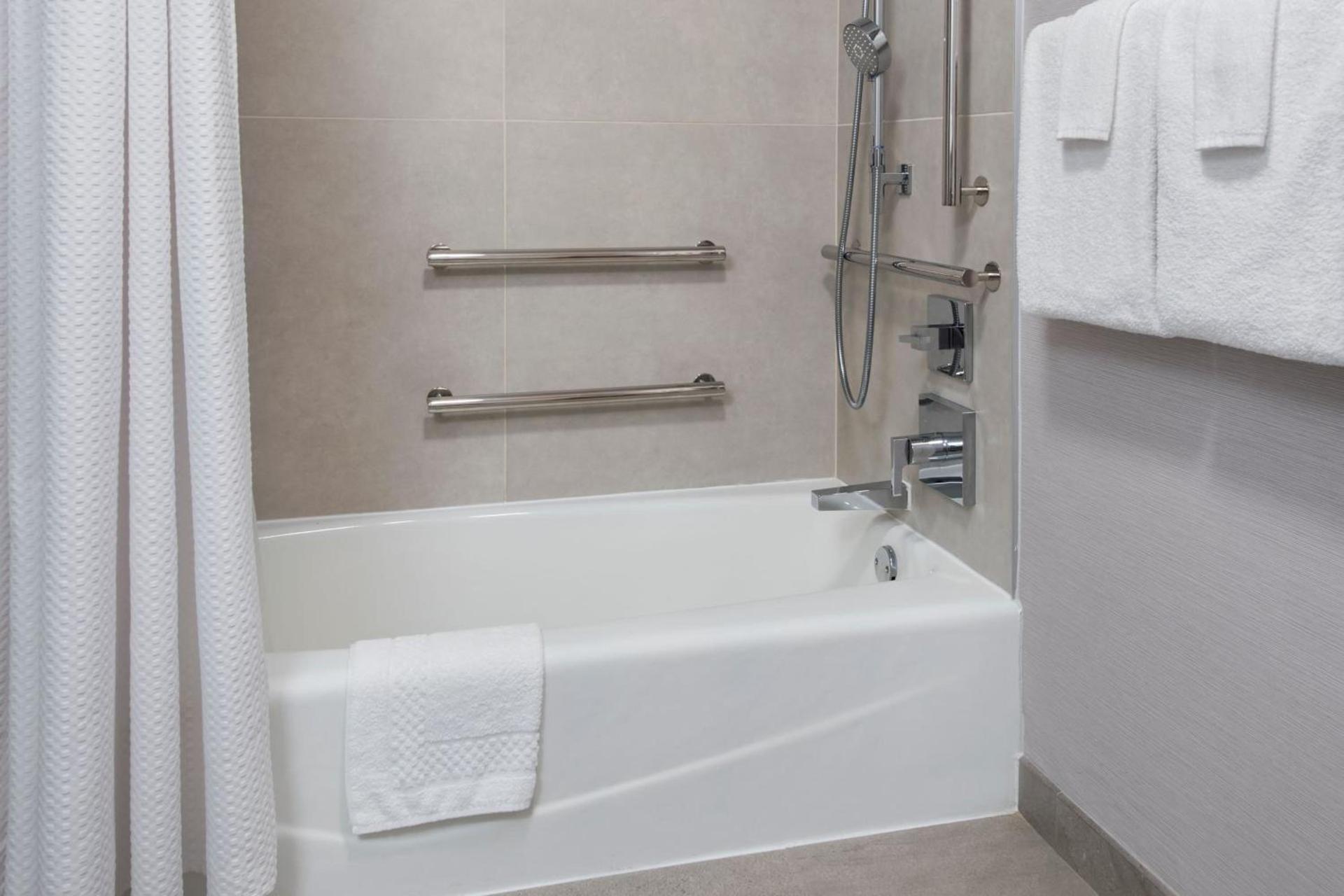 Courtyard by Marriott Tarrytown Westchester County photo 14