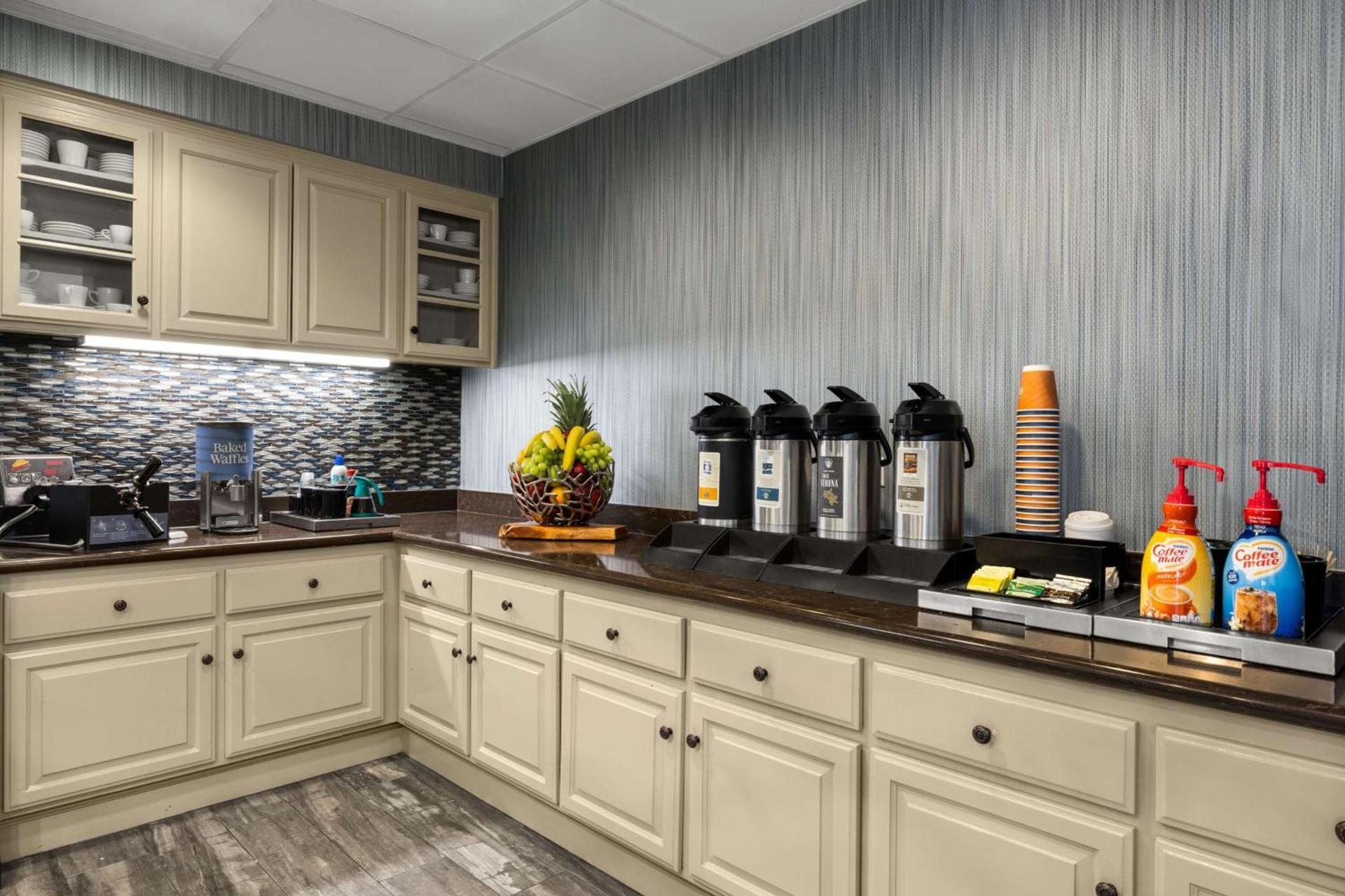 Homewood Suites Bakersfield photo 17