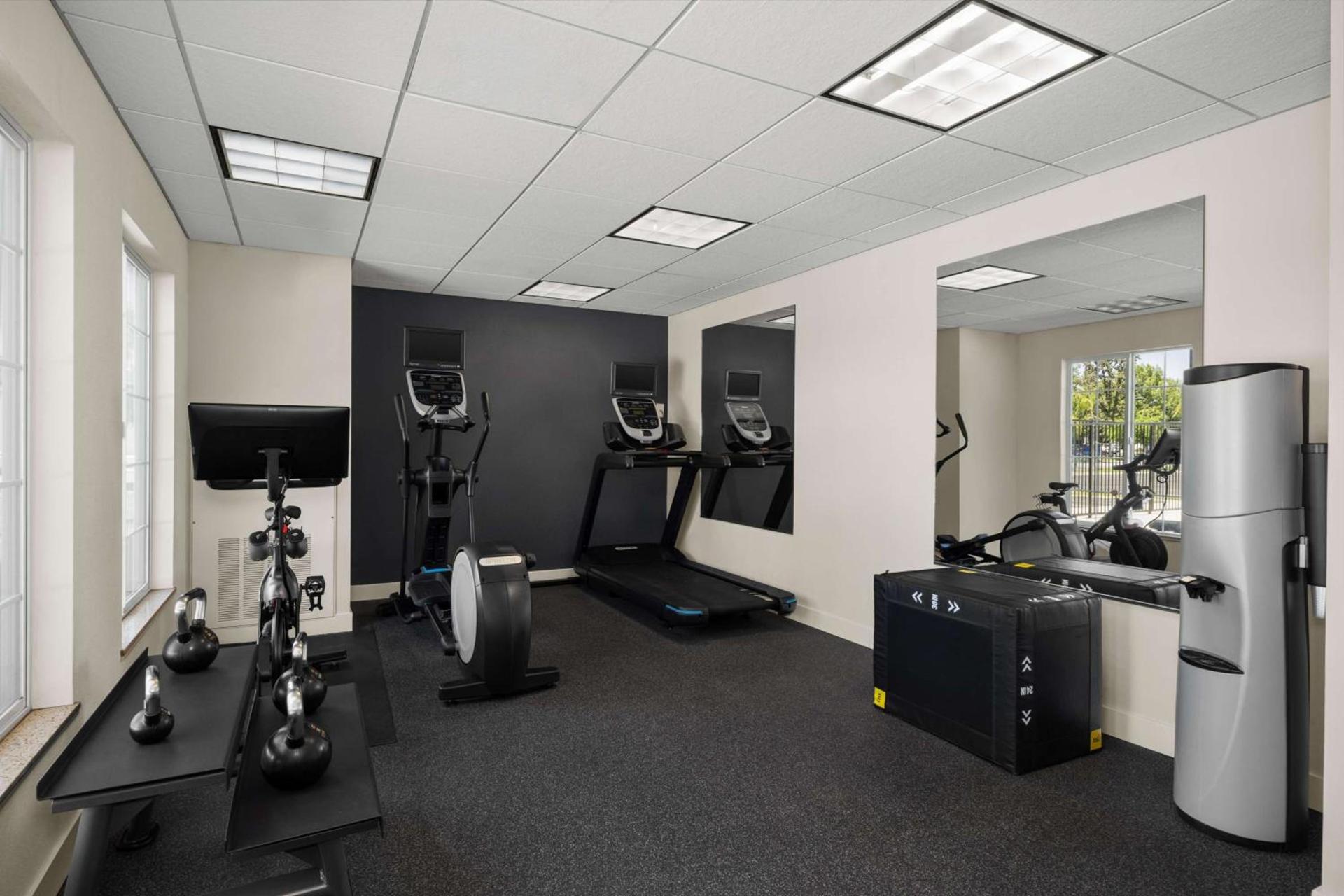 Homewood Suites Bakersfield photo 21