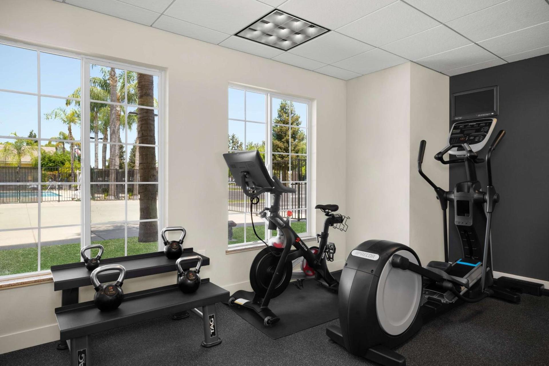 Homewood Suites Bakersfield photo 22