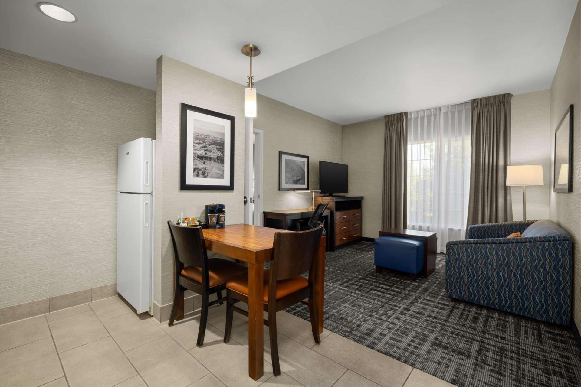 Homewood Suites Bakersfield photo 27