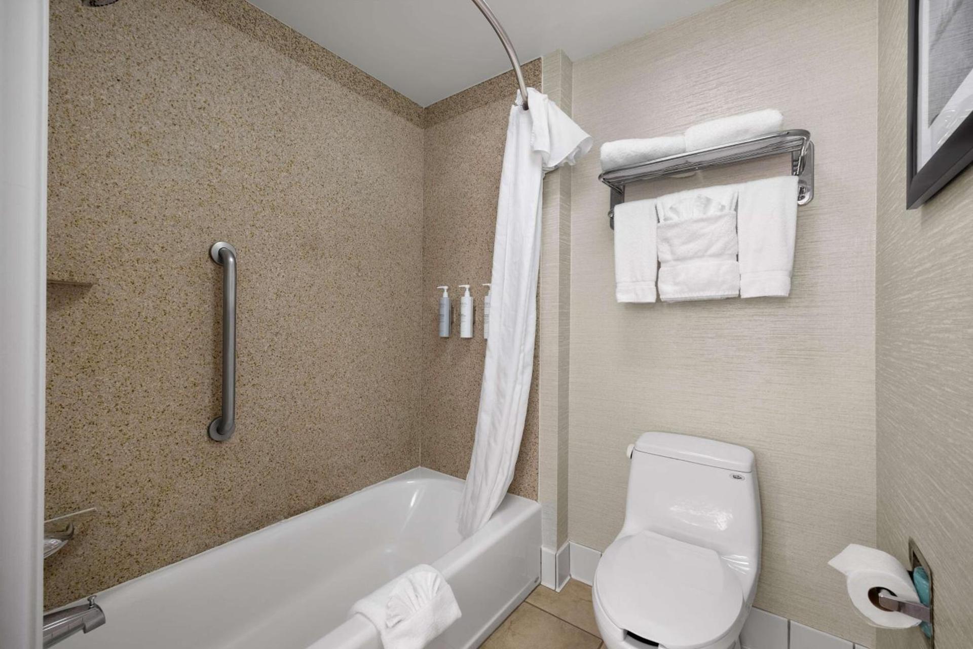 Homewood Suites Bakersfield photo 28