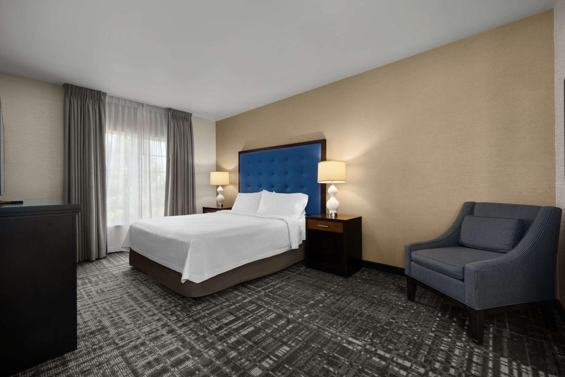 Homewood Suites Bakersfield photo 34