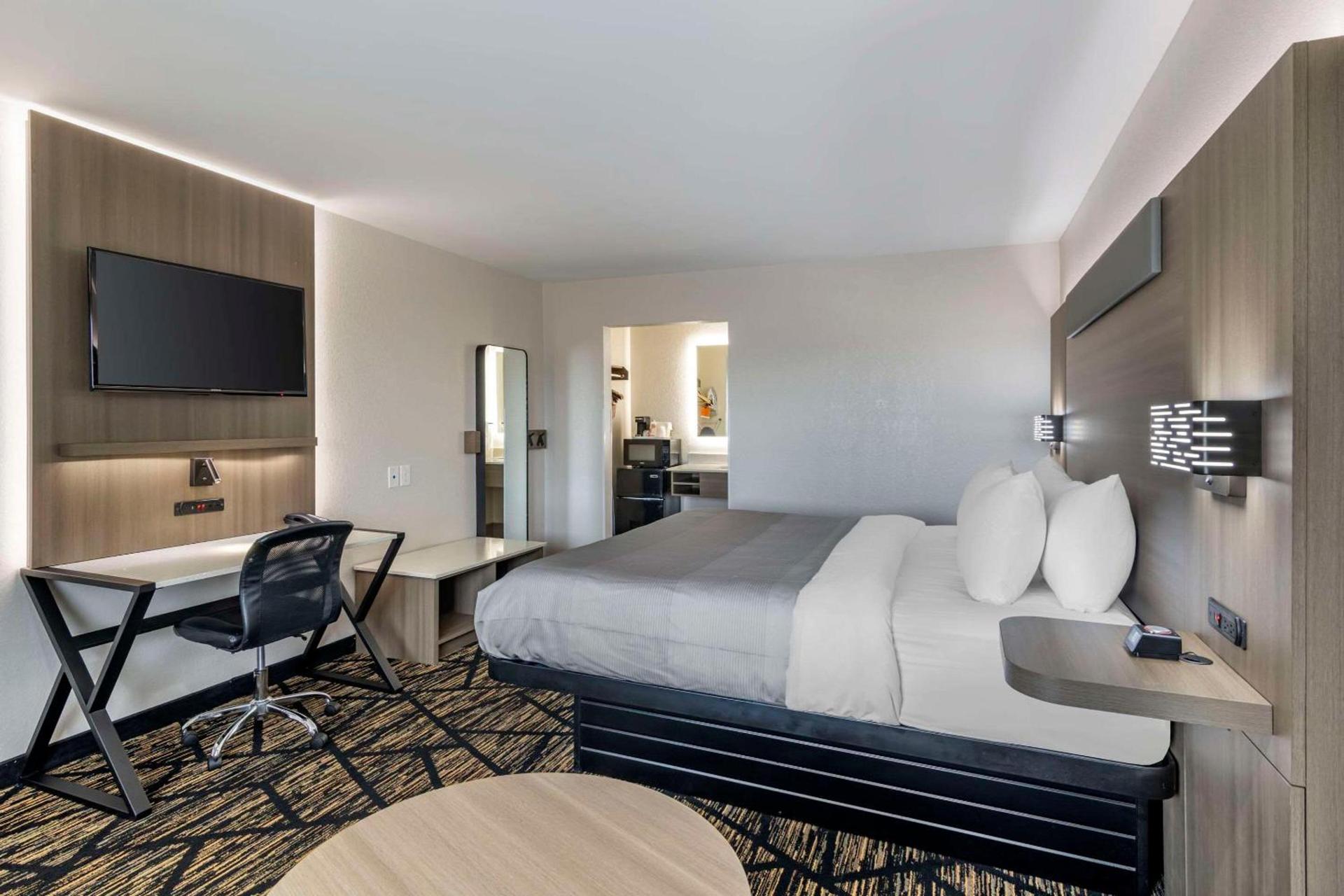 Quality Inn & Suites Athens University Area photo 9