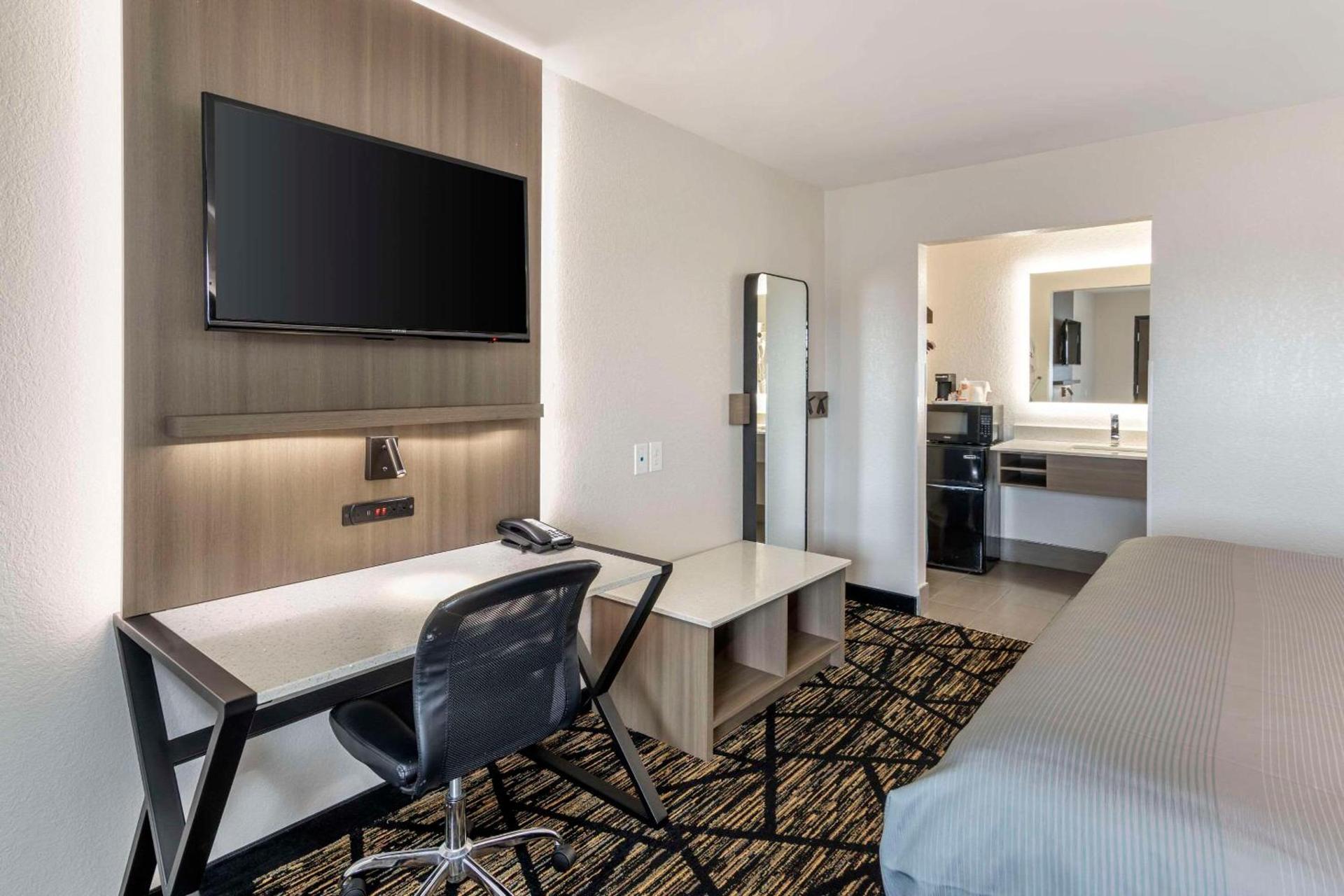 Quality Inn & Suites Athens University Area photo 10