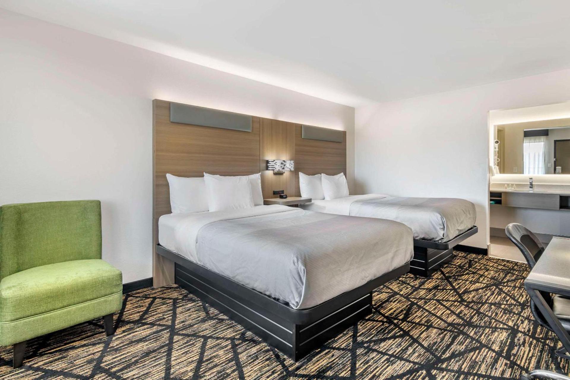 Quality Inn & Suites Athens University Area photo 12