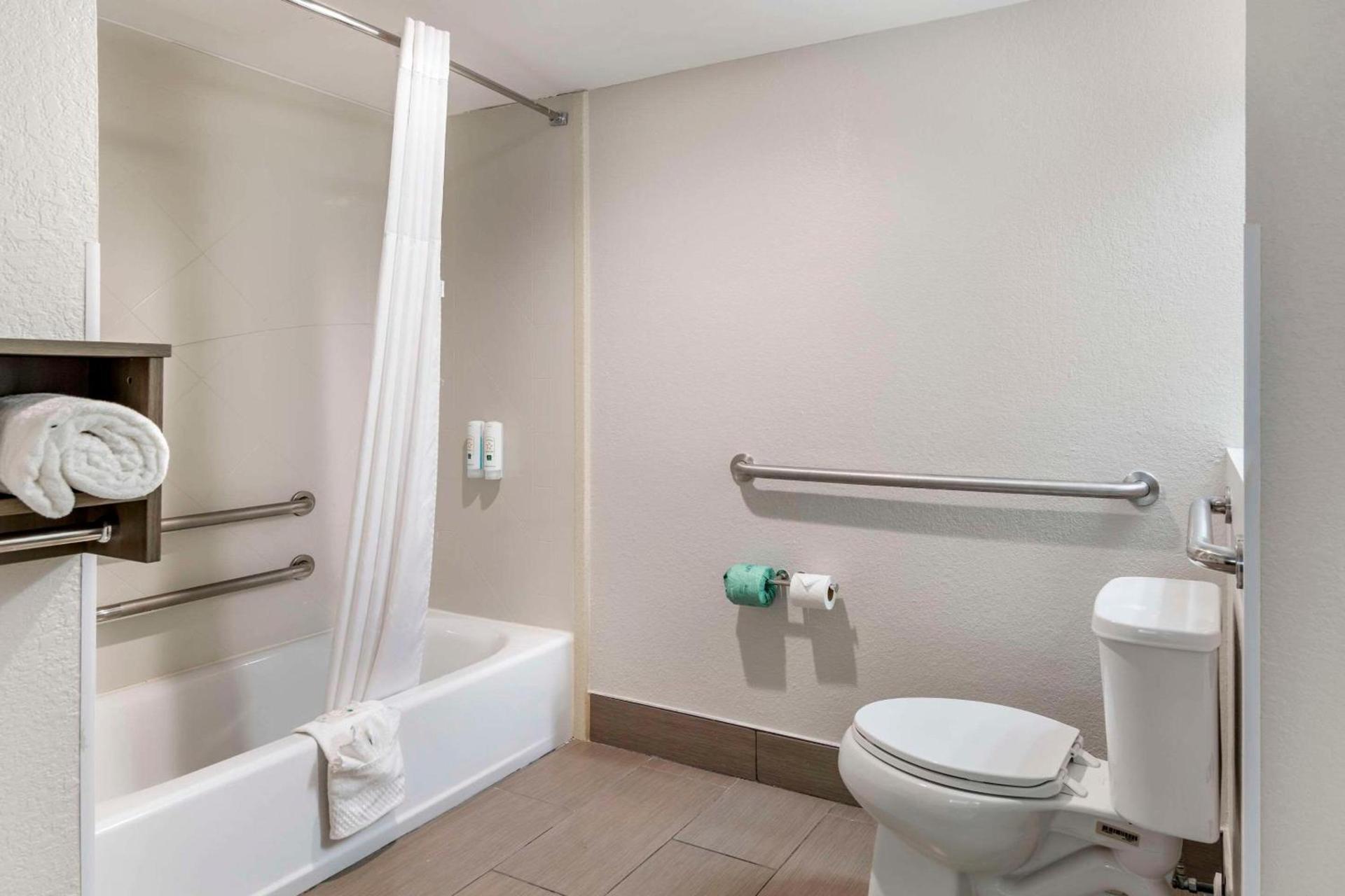 Quality Inn & Suites Athens University Area photo 22