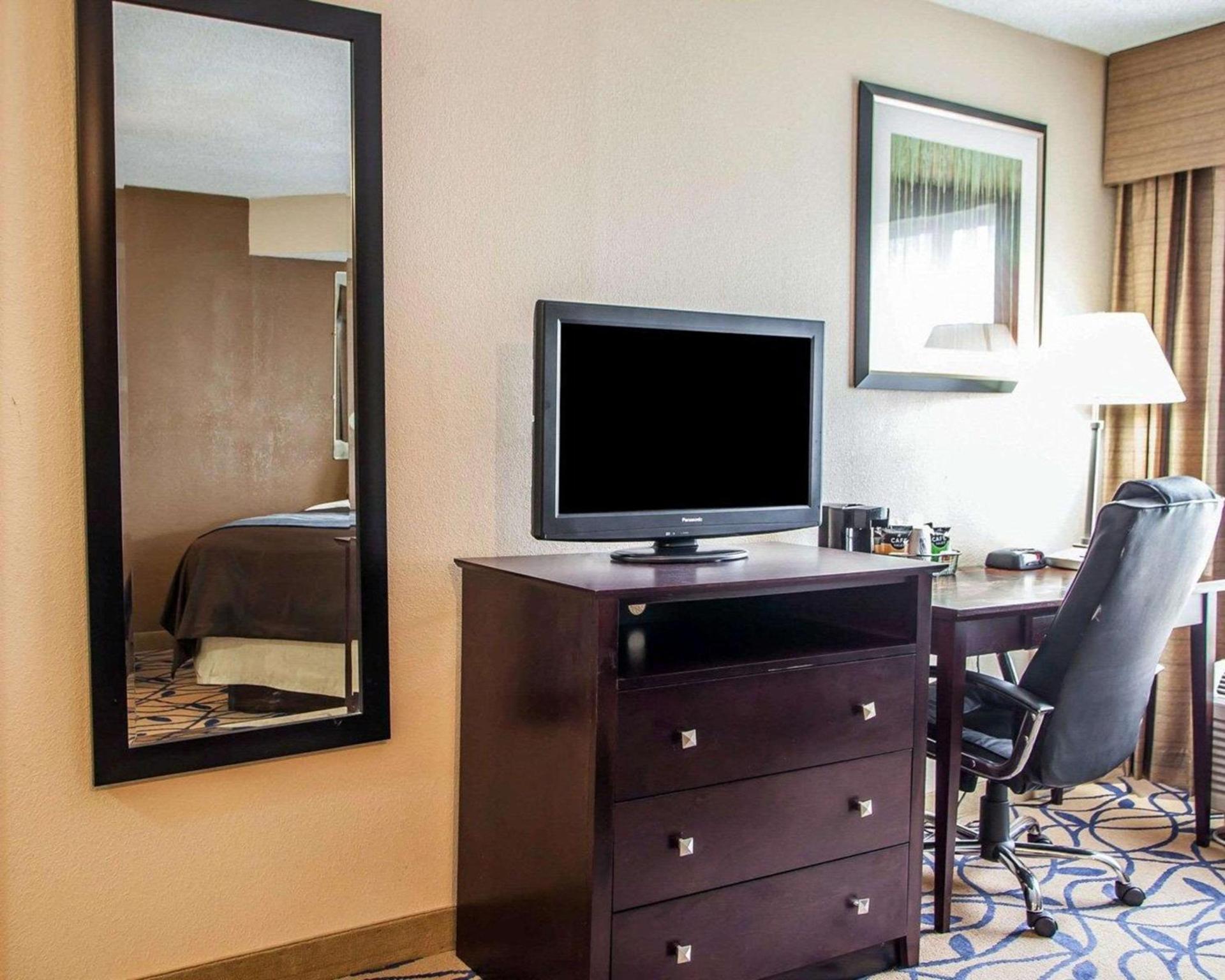 Comfort Inn Bourbonnais near I-57 photo 24
