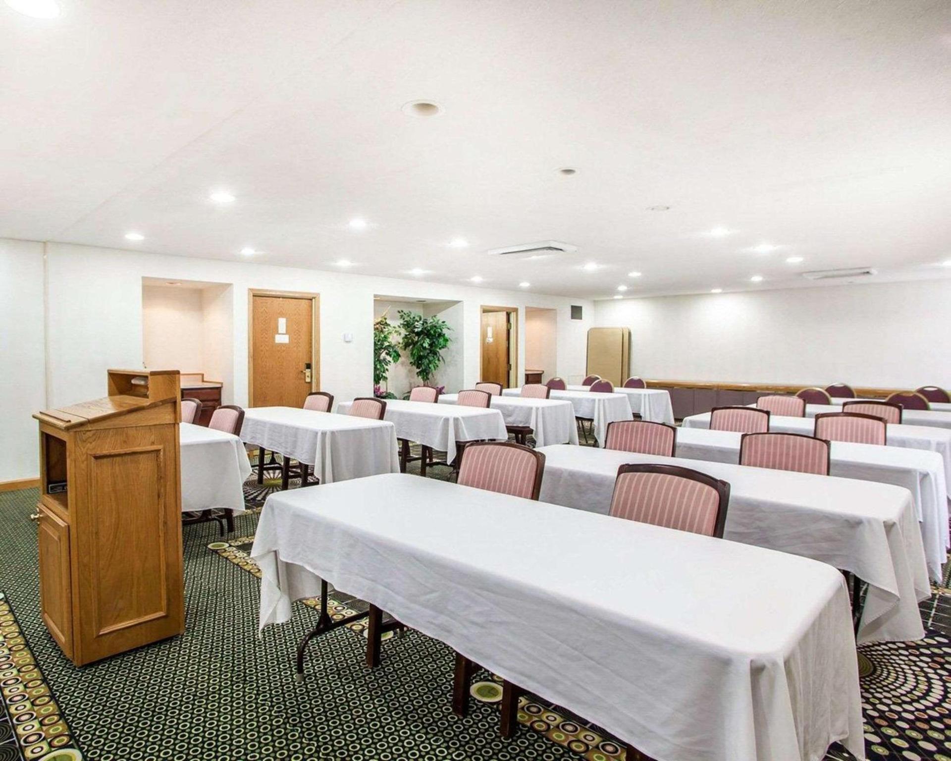 Comfort Inn Bourbonnais near I-57 photo 31