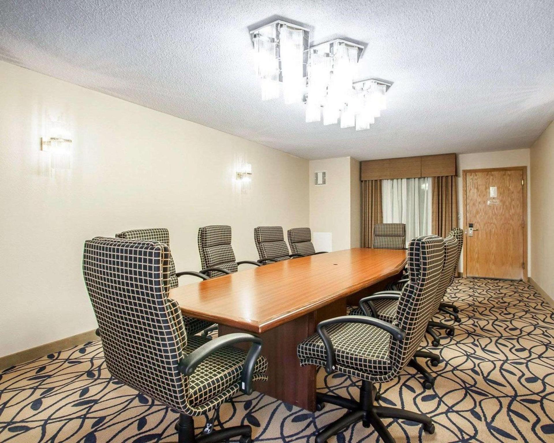 Comfort Inn Bourbonnais near I-57 photo 33