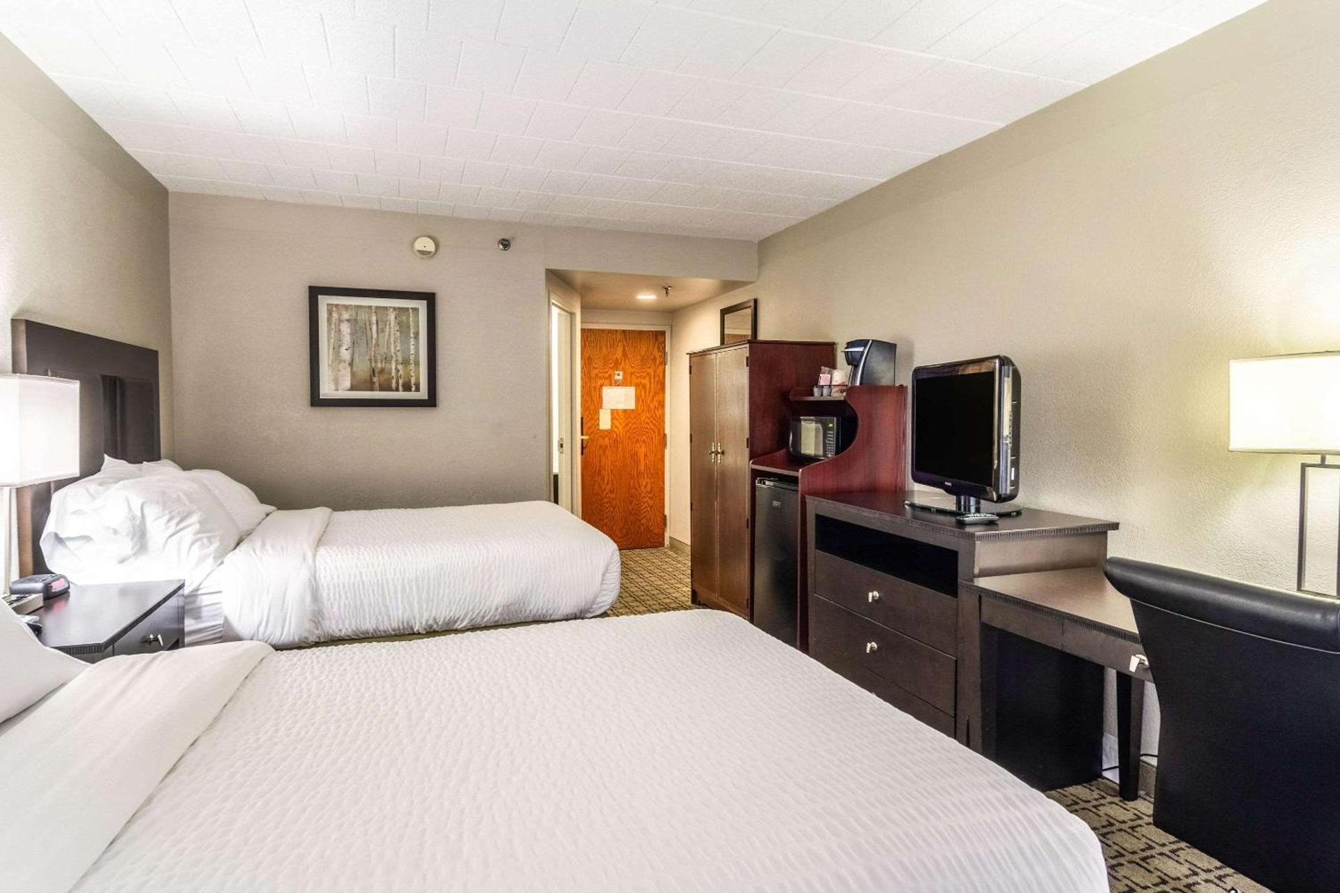 Clarion Inn Cranberry Township photo 7