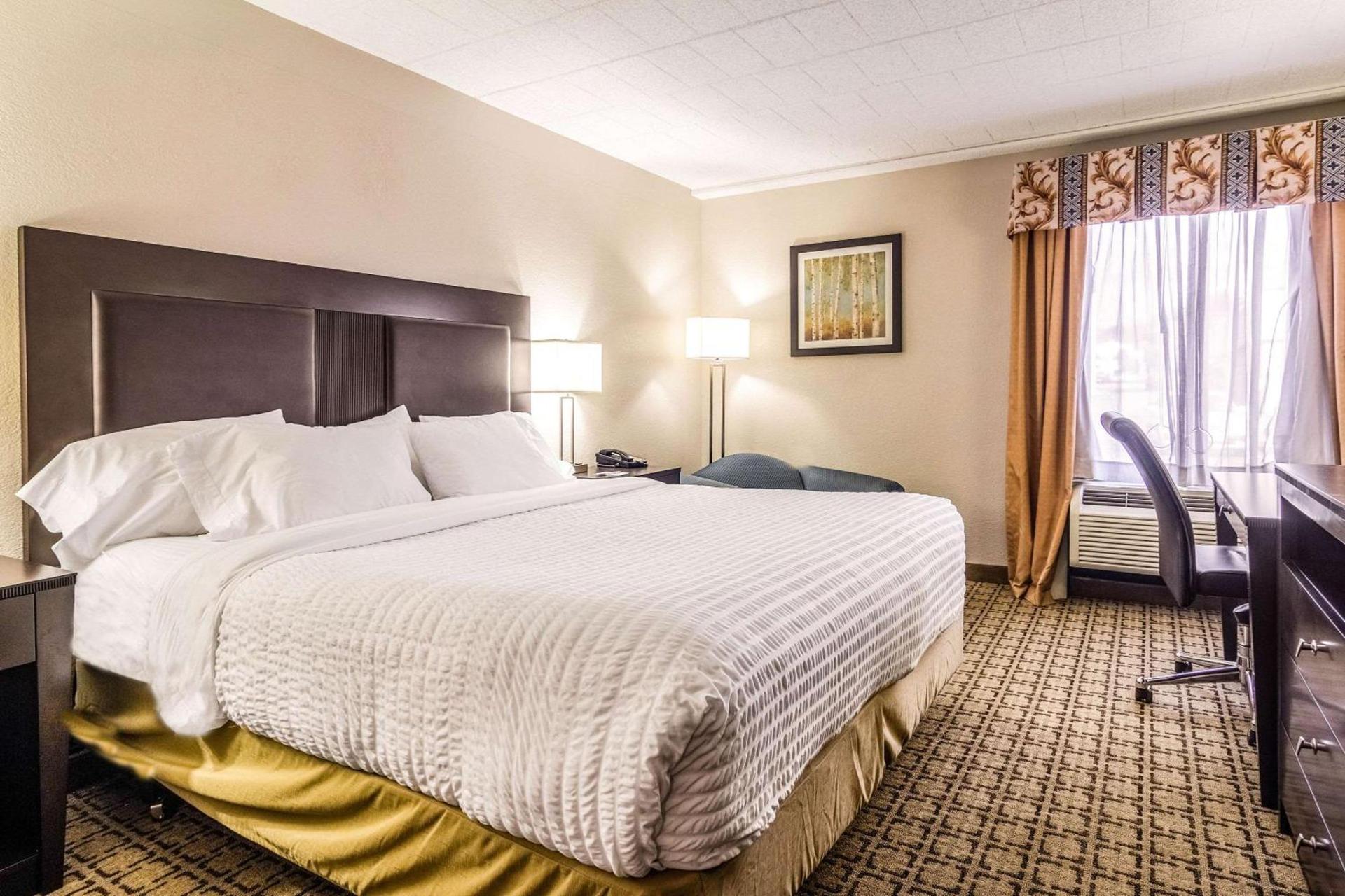 Clarion Inn Cranberry Township photo 8