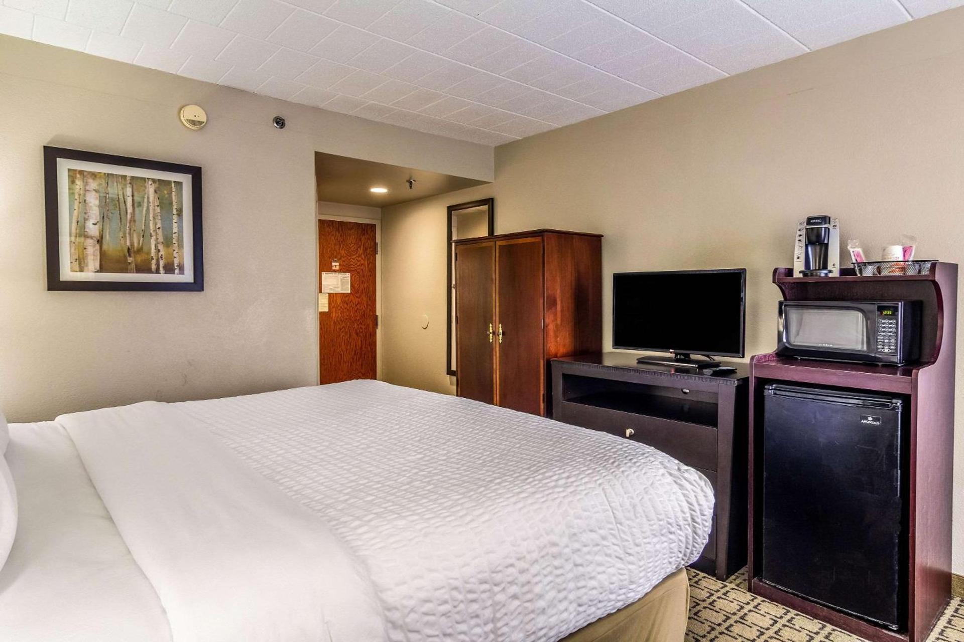 Clarion Inn Cranberry Township photo 16