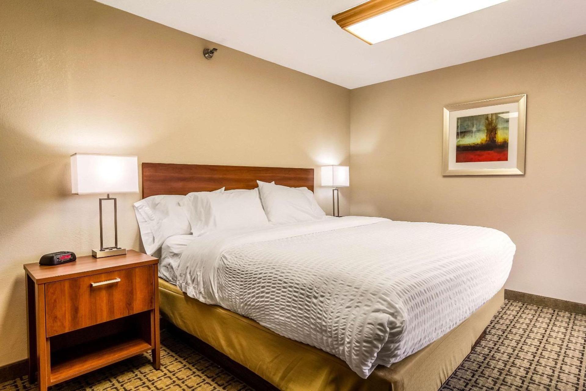 Clarion Inn Cranberry Township photo 24