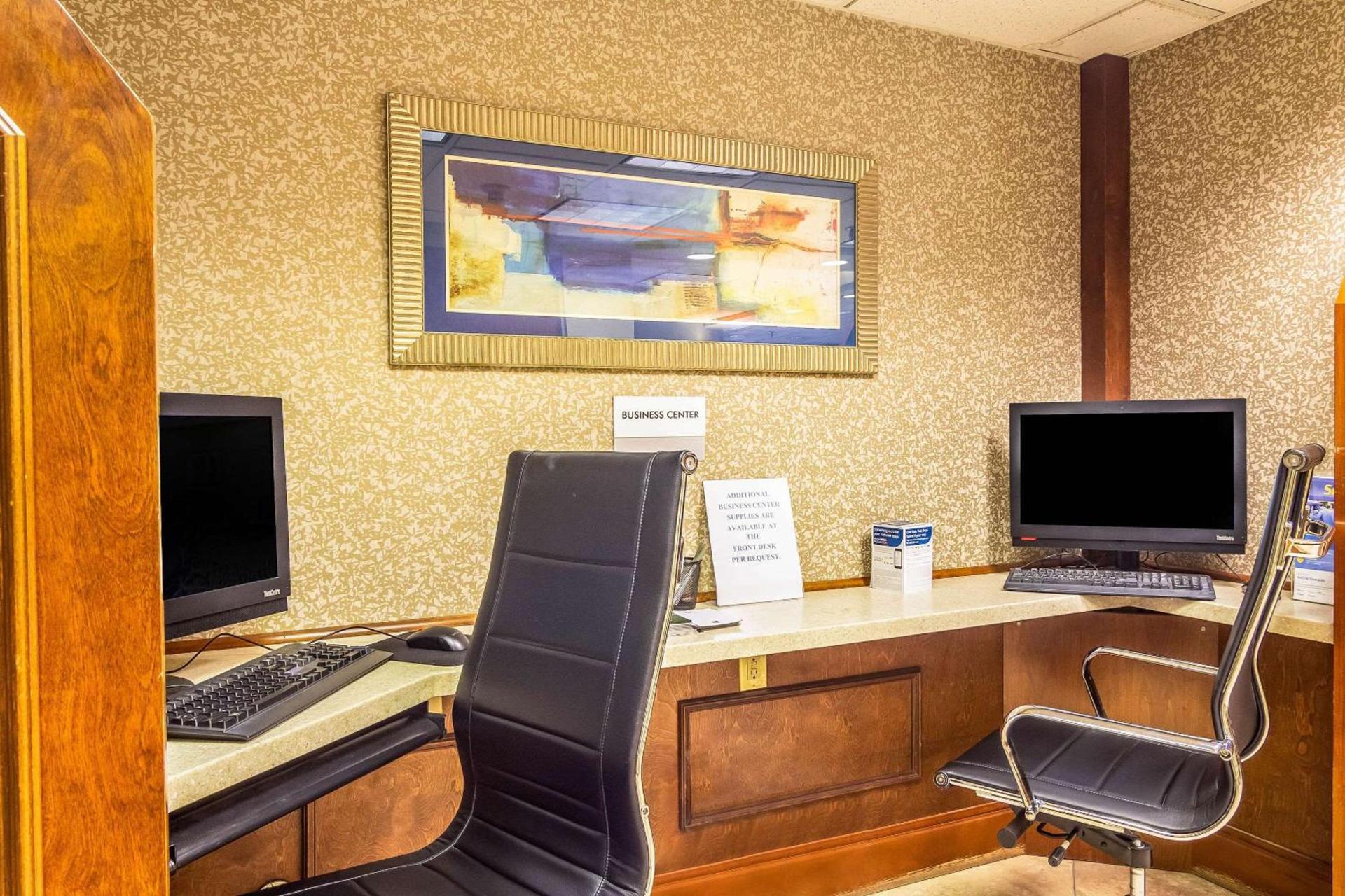 Clarion Inn Cranberry Township photo 28