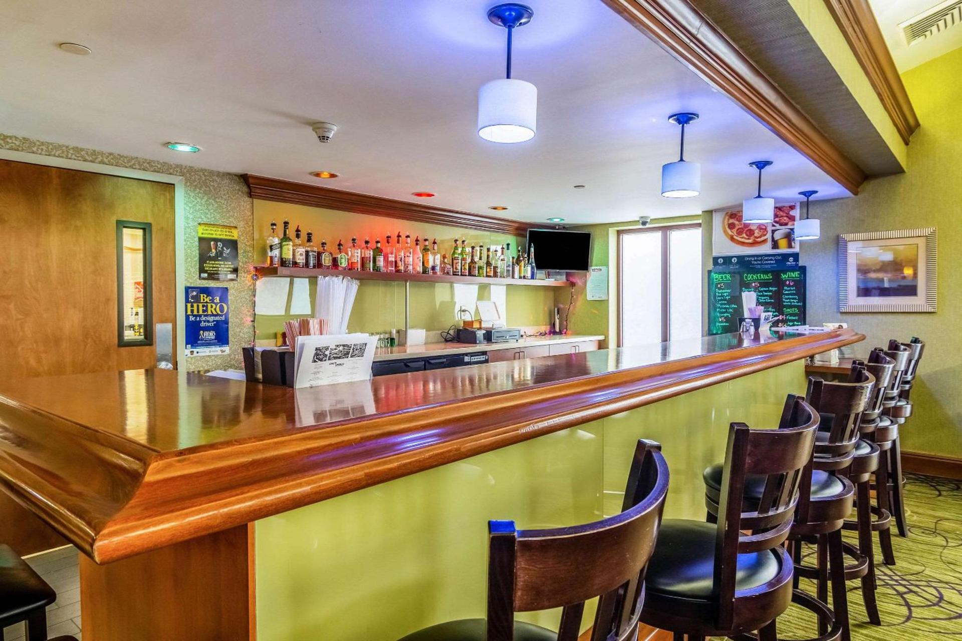 Clarion Inn Cranberry Township photo 32