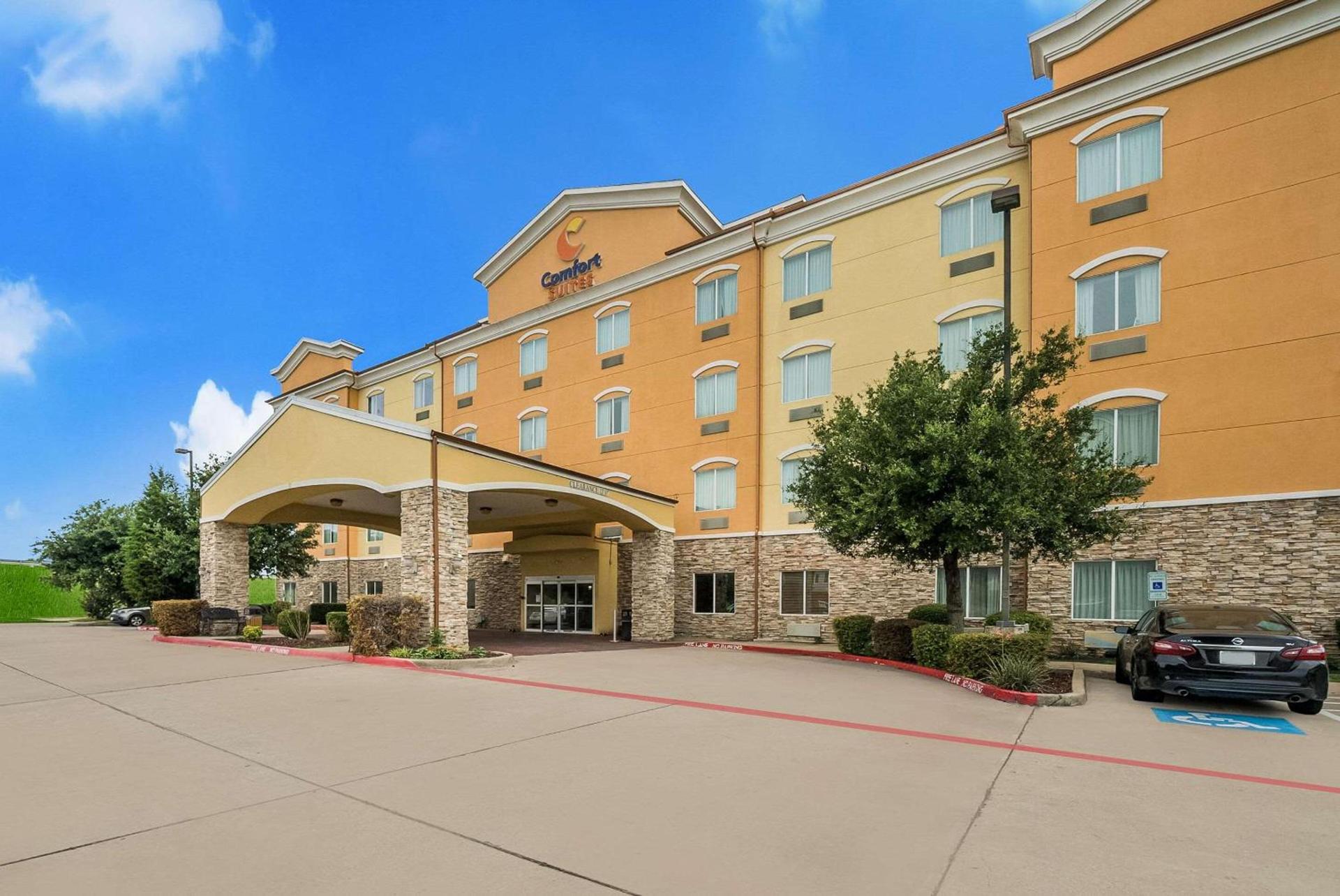 Comfort Suites Plano - Dallas North photo 2