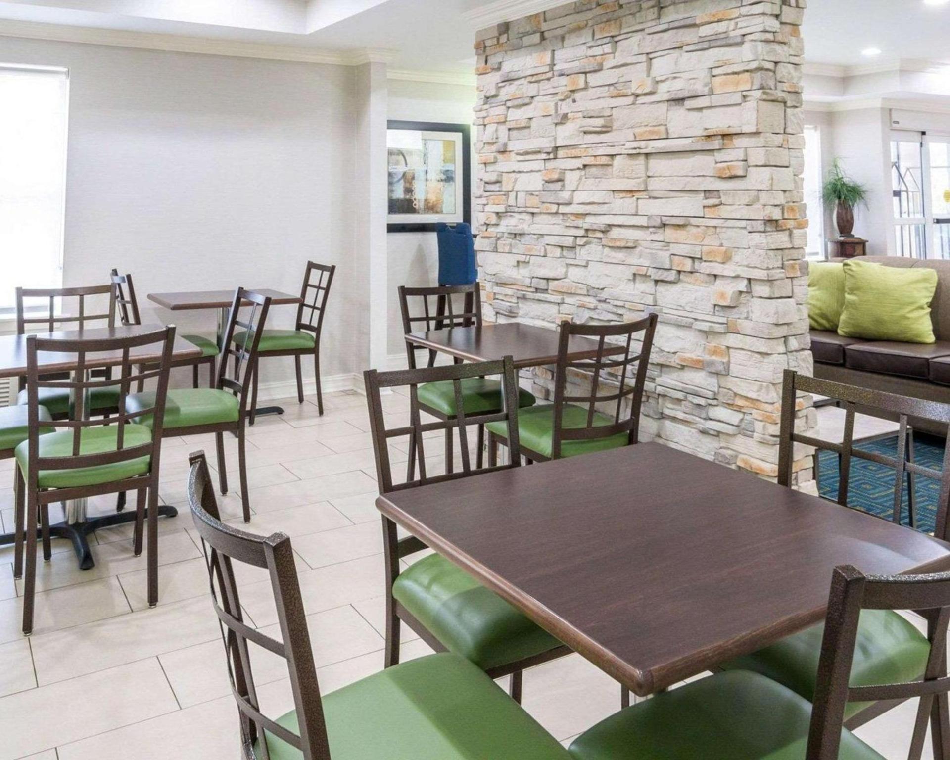 Quality Inn & Suites West Monroe photo 26