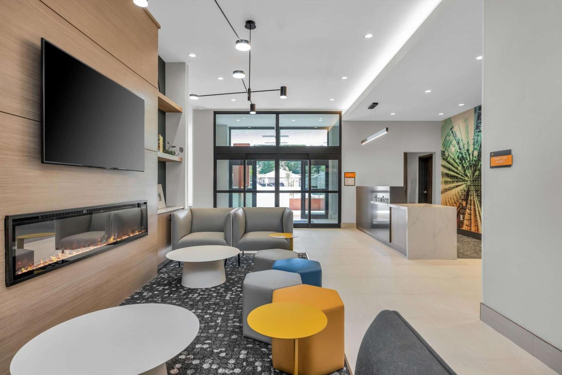 La Quinta Inn & Suites by Wyndham San Jose Airport-Downtown photo 10