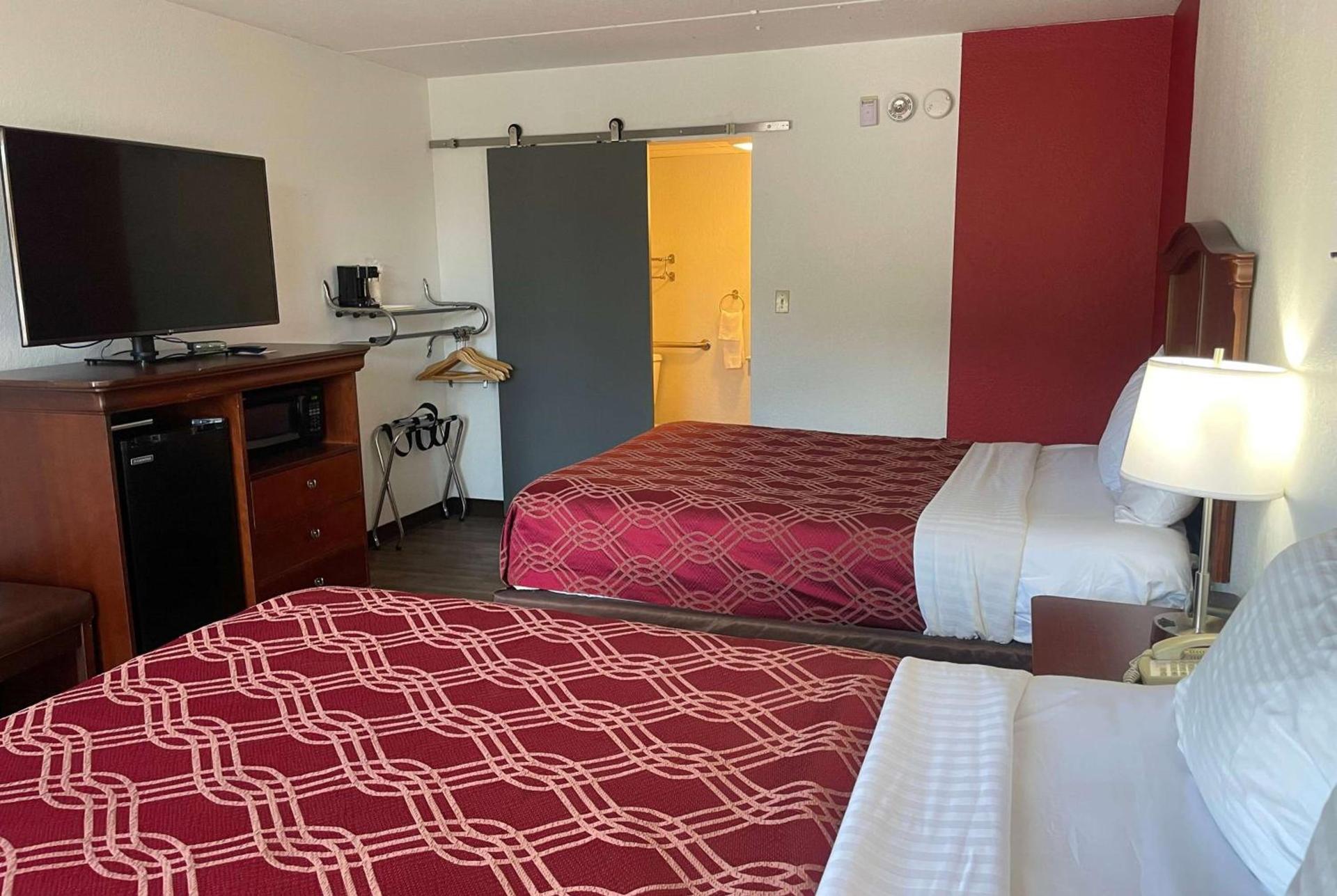 Ramada by Wyndham Branson Theatre District photo 15