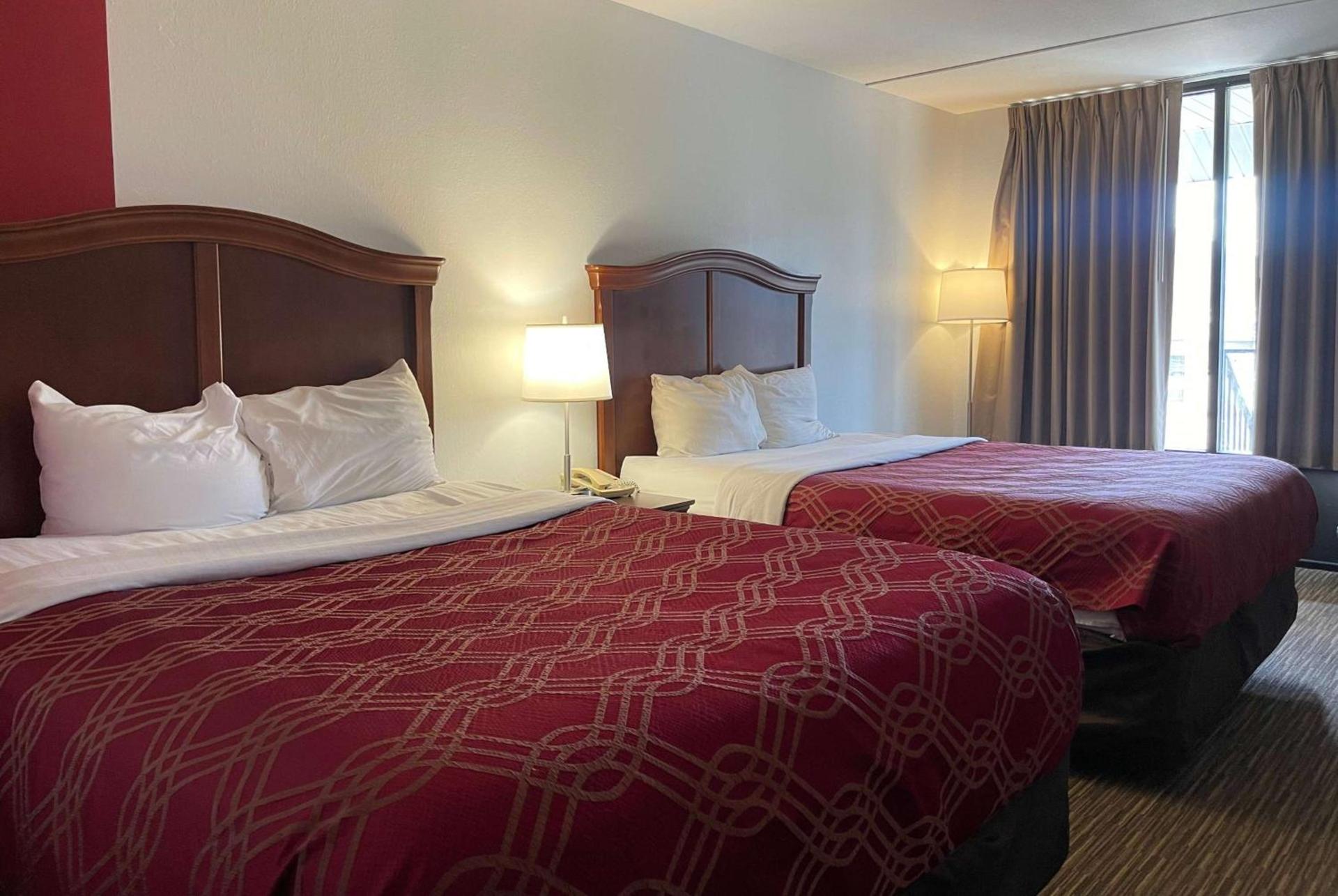Ramada by Wyndham Branson Theatre District photo 25