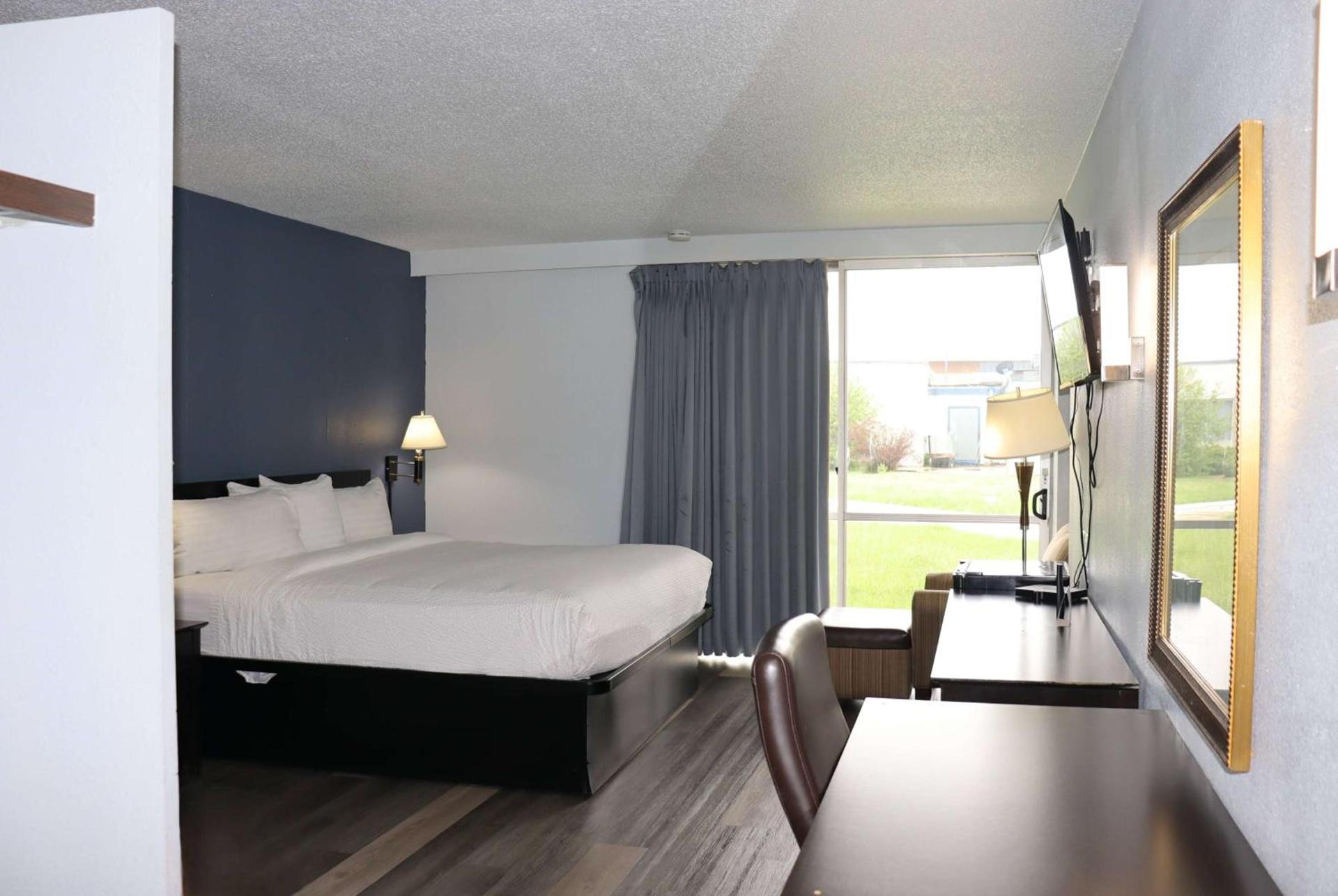 Travelodge by Wyndham Milwaukee photo 7