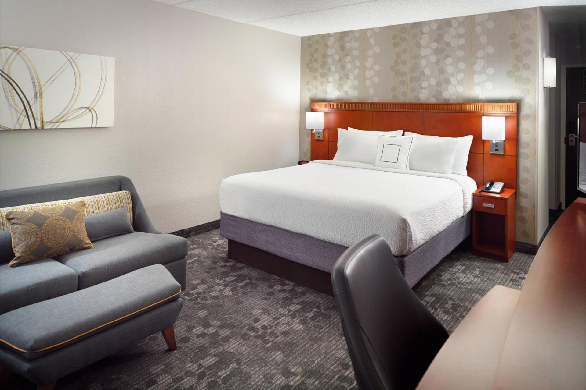 Courtyard by Marriott Atlanta Airport South/Sullivan Road photo 5
