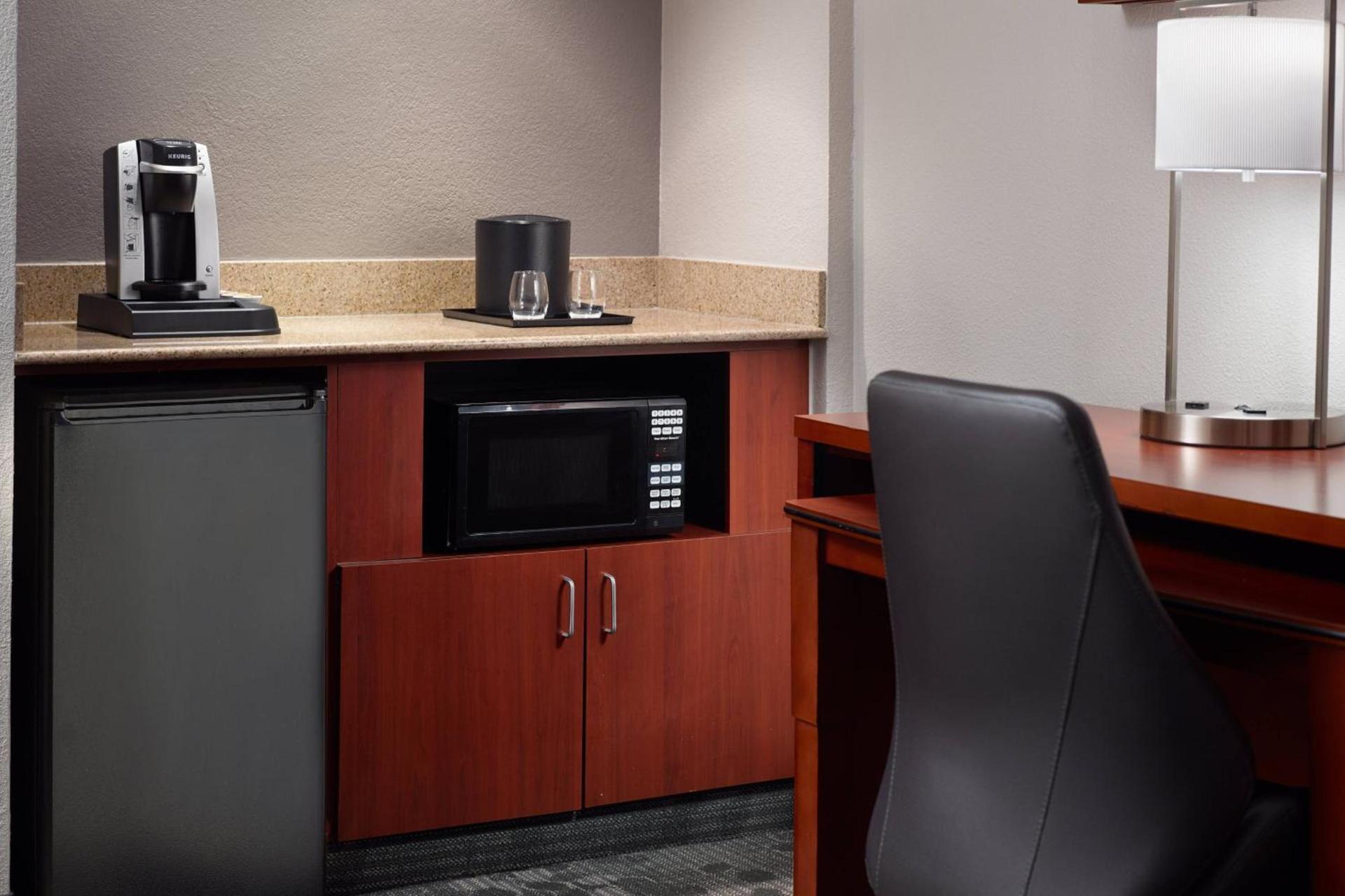 Courtyard by Marriott Atlanta Airport South/Sullivan Road photo 19