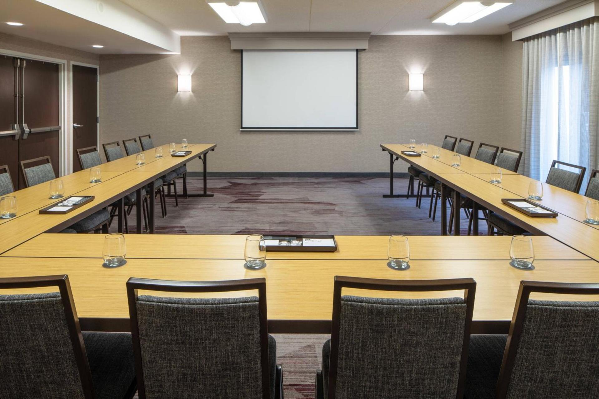 Courtyard by Marriott Dulles Airport Herndon/Reston photo 43