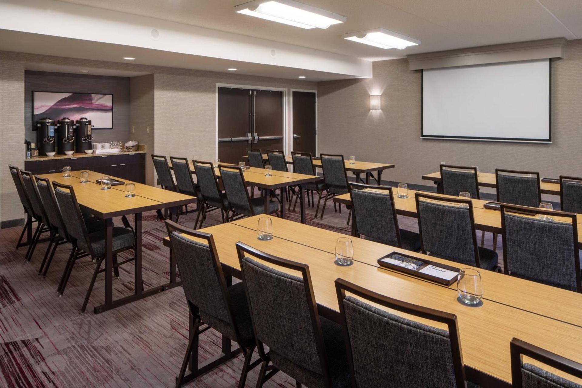 Courtyard by Marriott Dulles Airport Herndon/Reston photo 44