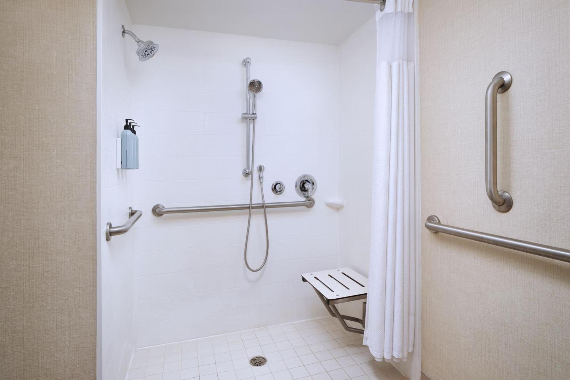 Courtyard by Marriott Charleston Historic District photo 15