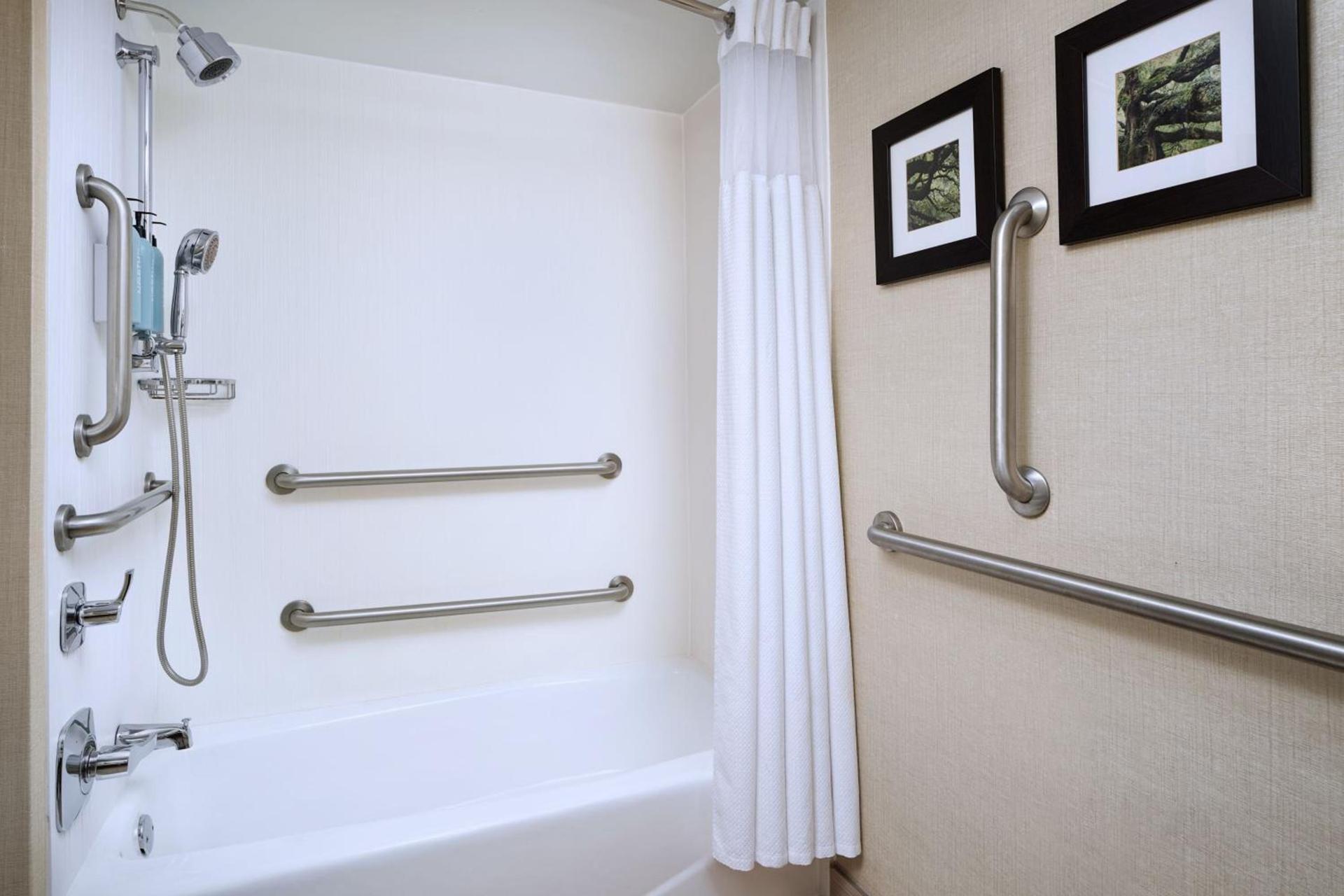 Courtyard by Marriott Charleston Historic District photo 16